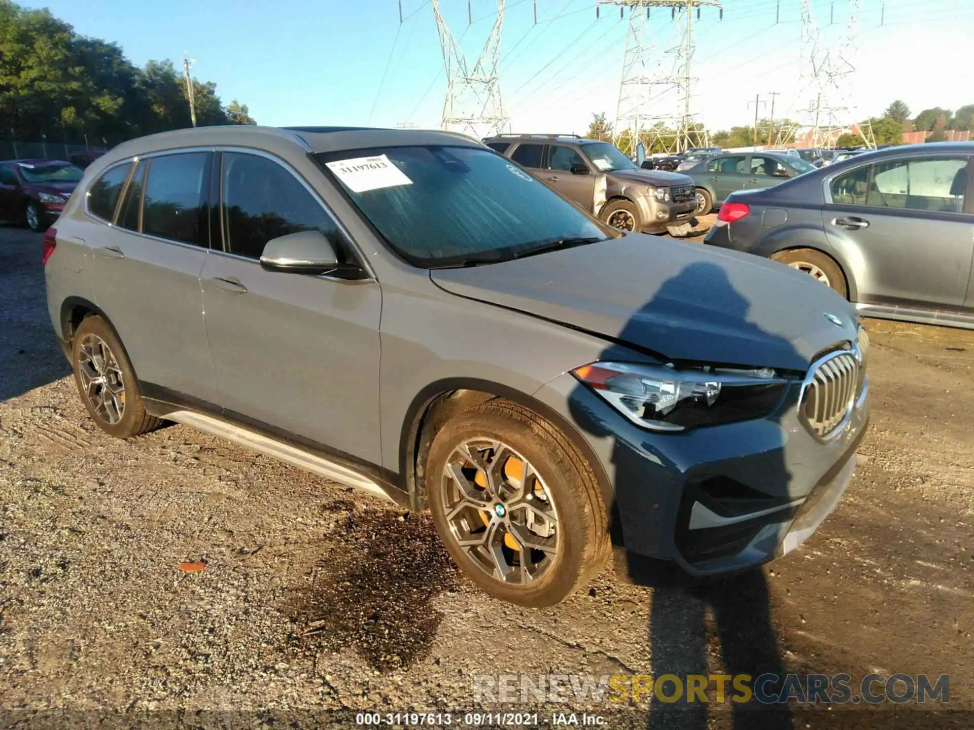 1 Фотография поврежденного автомобиля WBXJG9C02M5S28156 BMW X1 2021