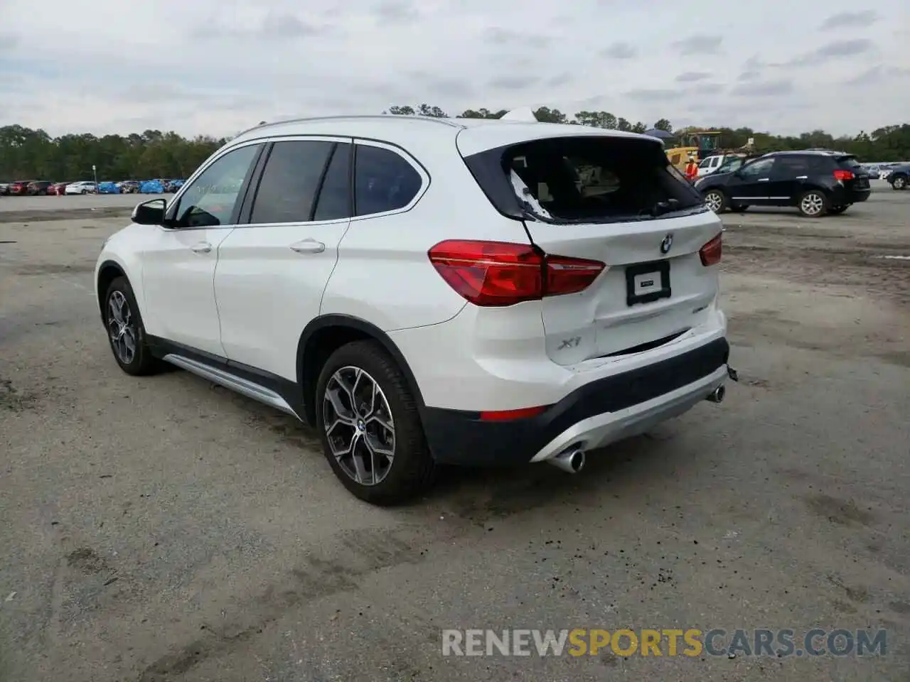 3 Photograph of a damaged car WBXJG9C02M5T93253 BMW X1 2021