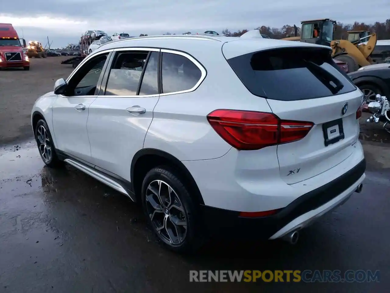 3 Photograph of a damaged car WBXJG9C03M5S99737 BMW X1 2021