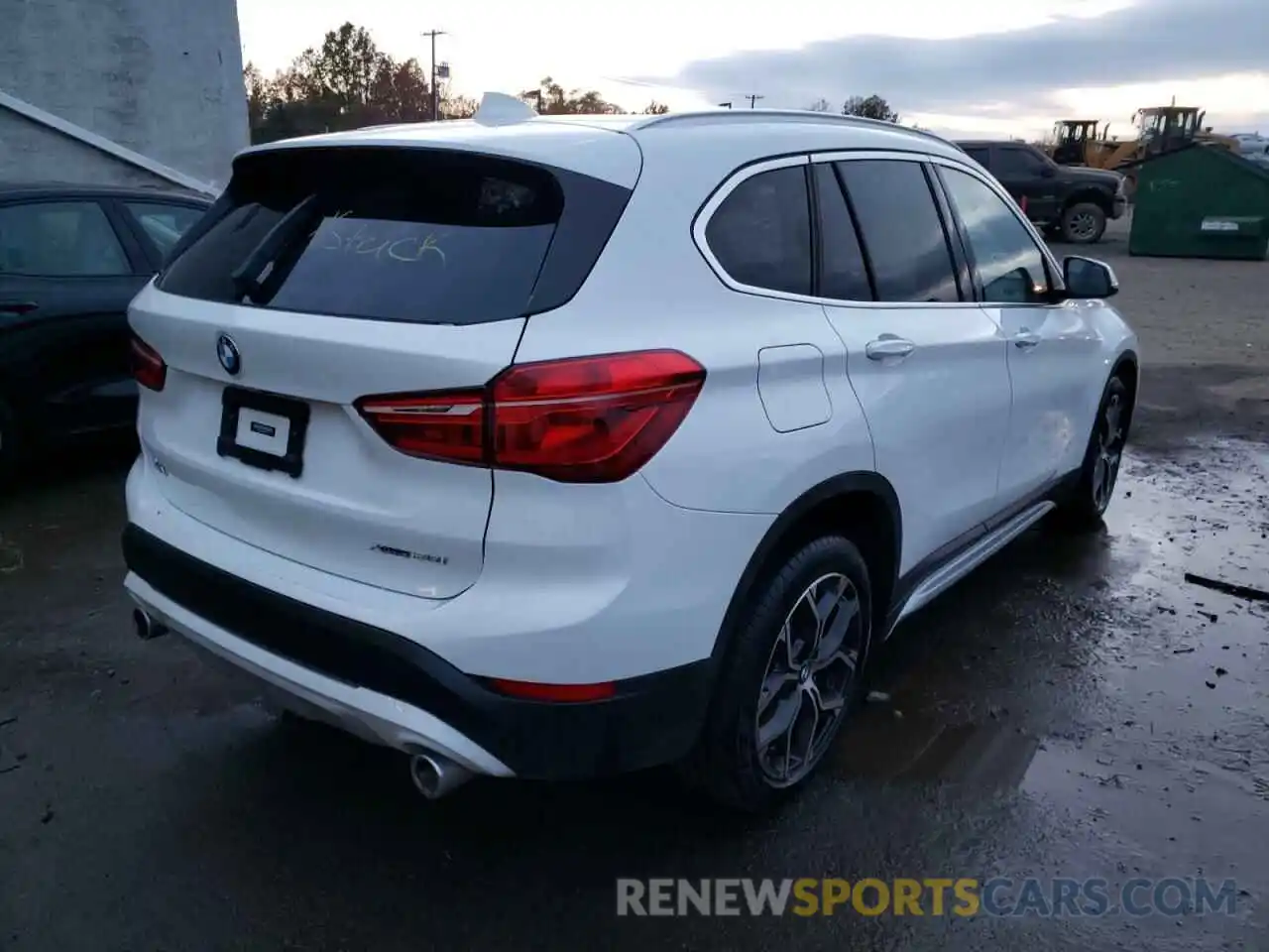 4 Фотография поврежденного автомобиля WBXJG9C03M5S99737 BMW X1 2021