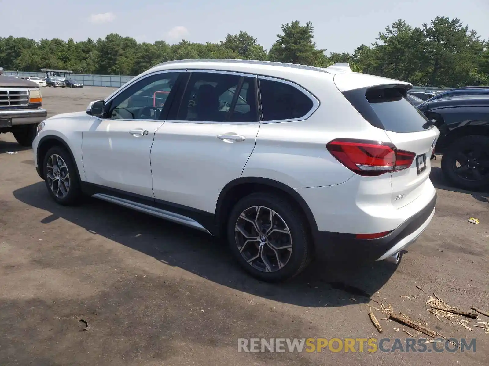 3 Photograph of a damaged car WBXJG9C04M3M77814 BMW X1 2021