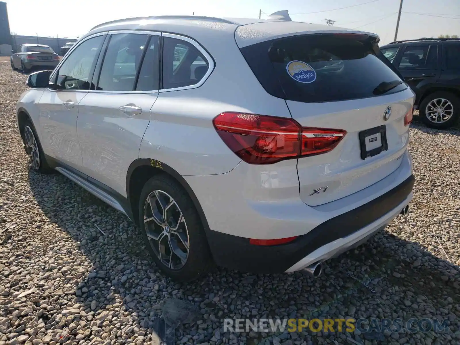 3 Photograph of a damaged car WBXJG9C04M5S30328 BMW X1 2021