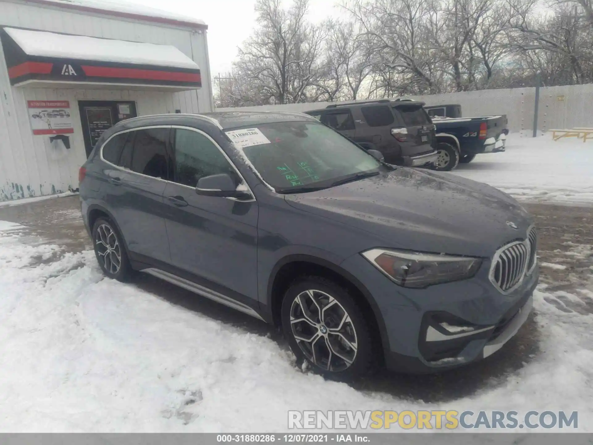 1 Photograph of a damaged car WBXJG9C04M5S55343 BMW X1 2021