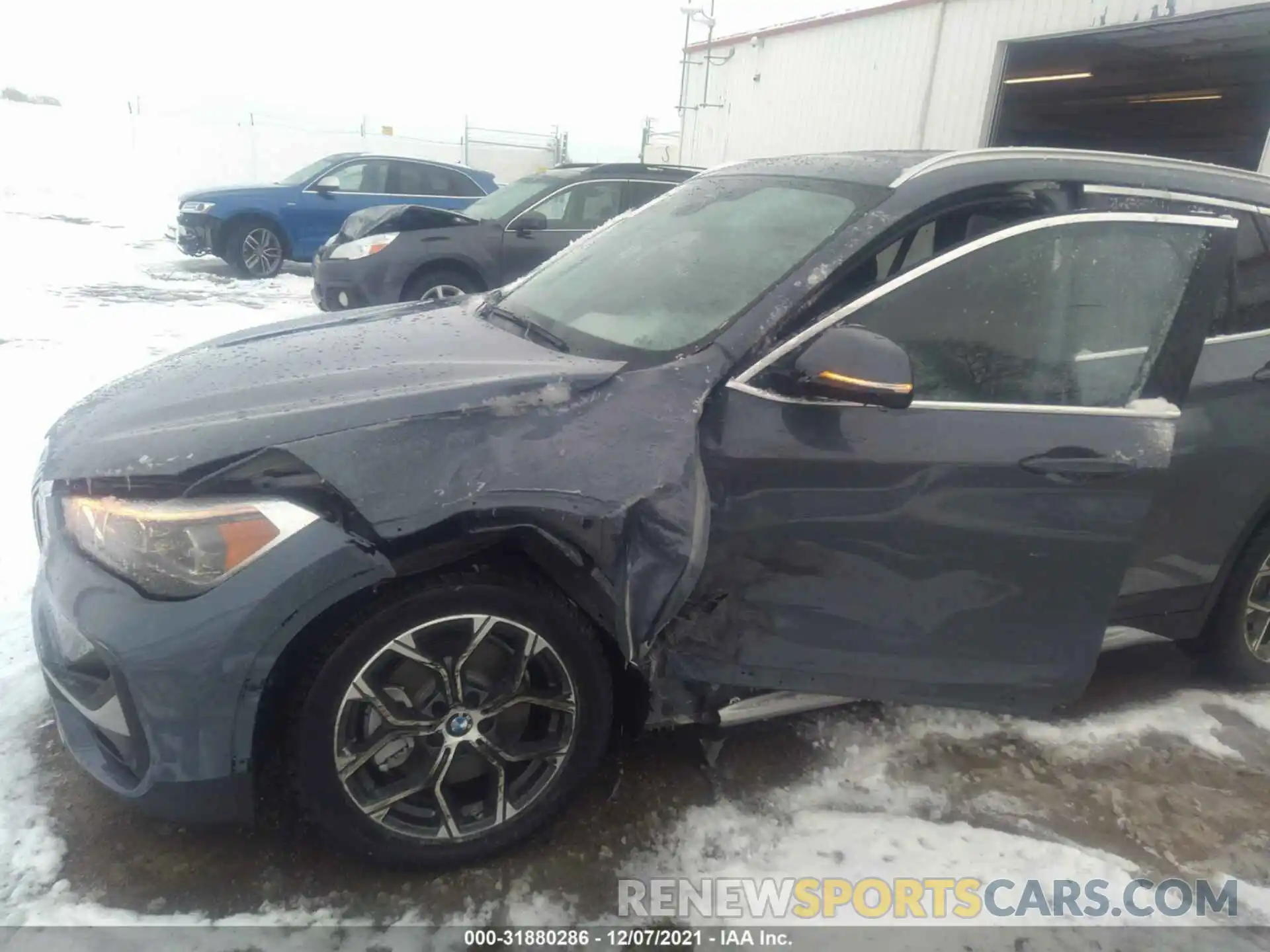 6 Photograph of a damaged car WBXJG9C04M5S55343 BMW X1 2021