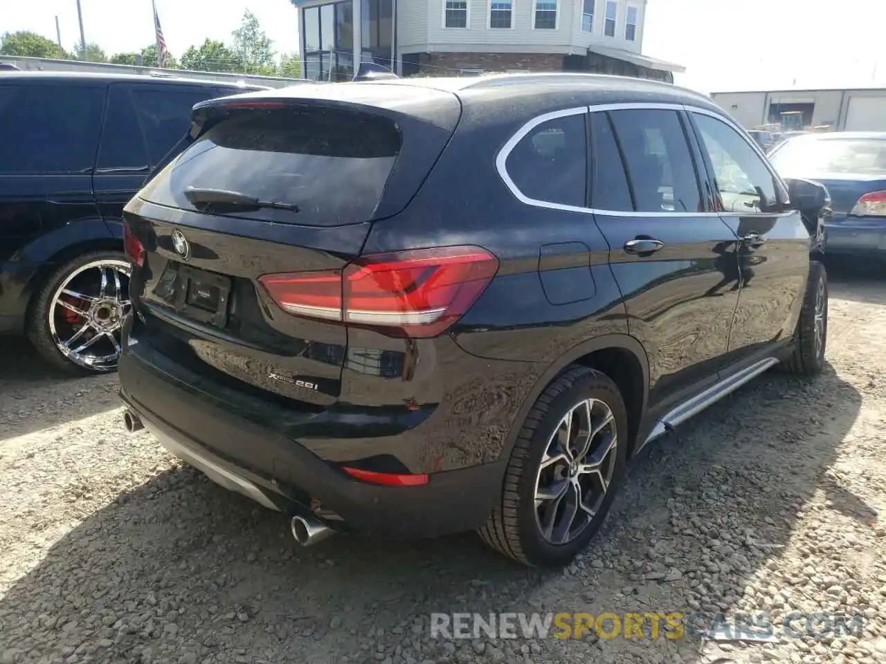 4 Фотография поврежденного автомобиля WBXJG9C04M5S78704 BMW X1 2021