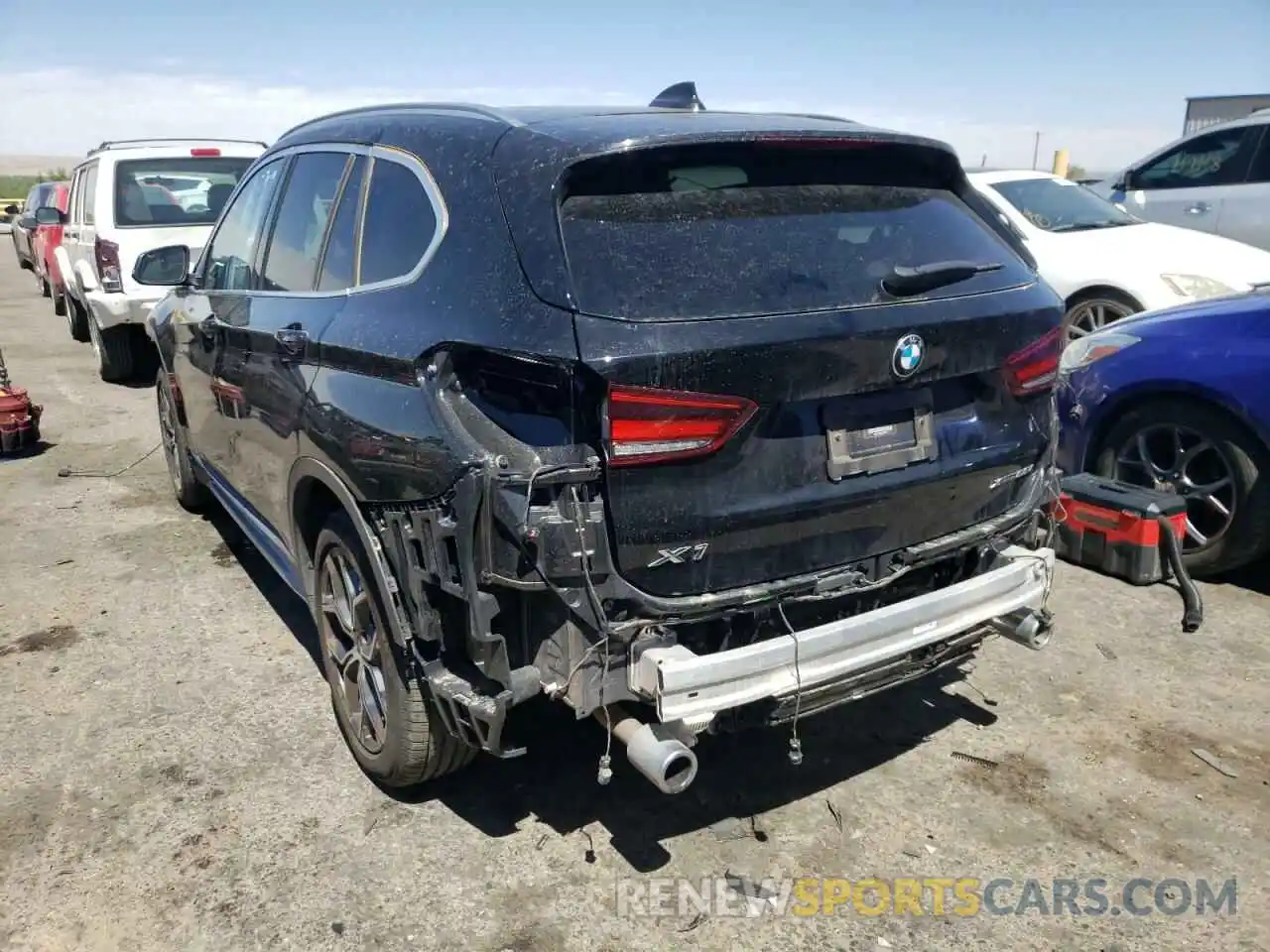 3 Фотография поврежденного автомобиля WBXJG9C05M5S76167 BMW X1 2021