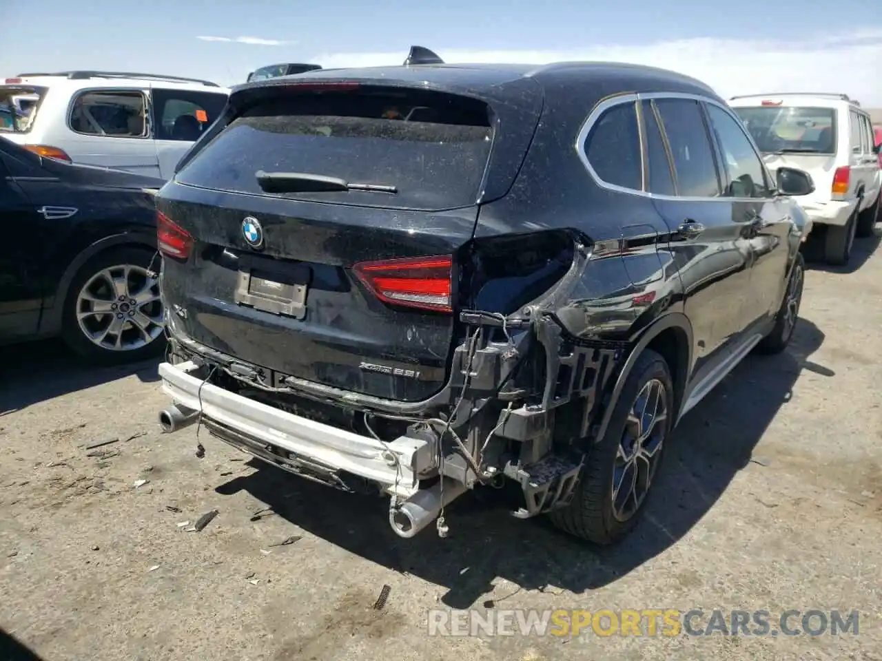 4 Фотография поврежденного автомобиля WBXJG9C05M5S76167 BMW X1 2021