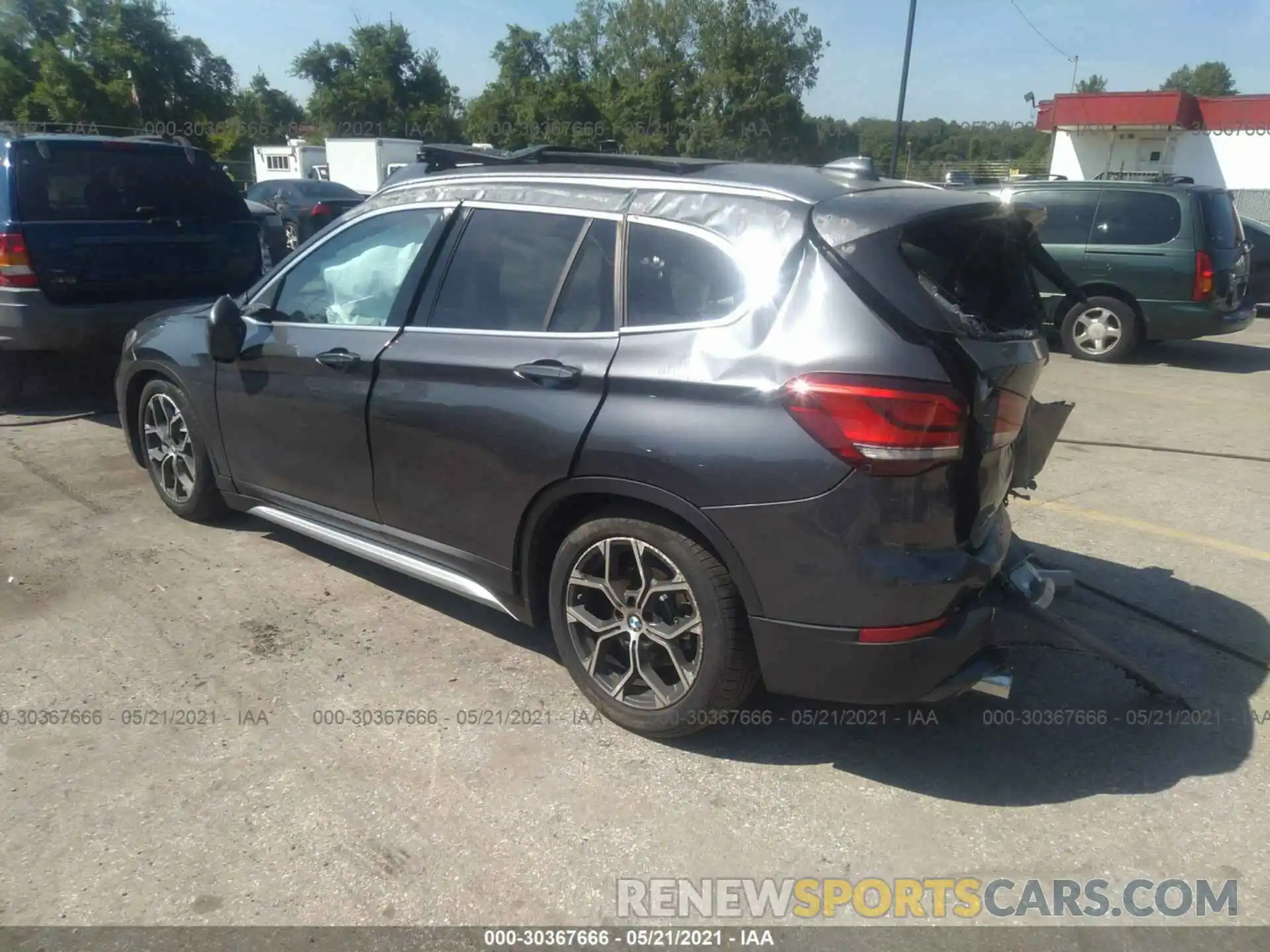 3 Photograph of a damaged car WBXJG9C06M5S40360 BMW X1 2021