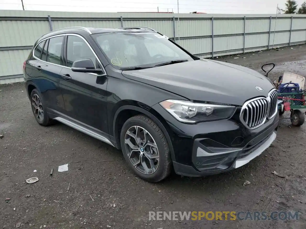 1 Photograph of a damaged car WBXJG9C08M5S15962 BMW X1 2021