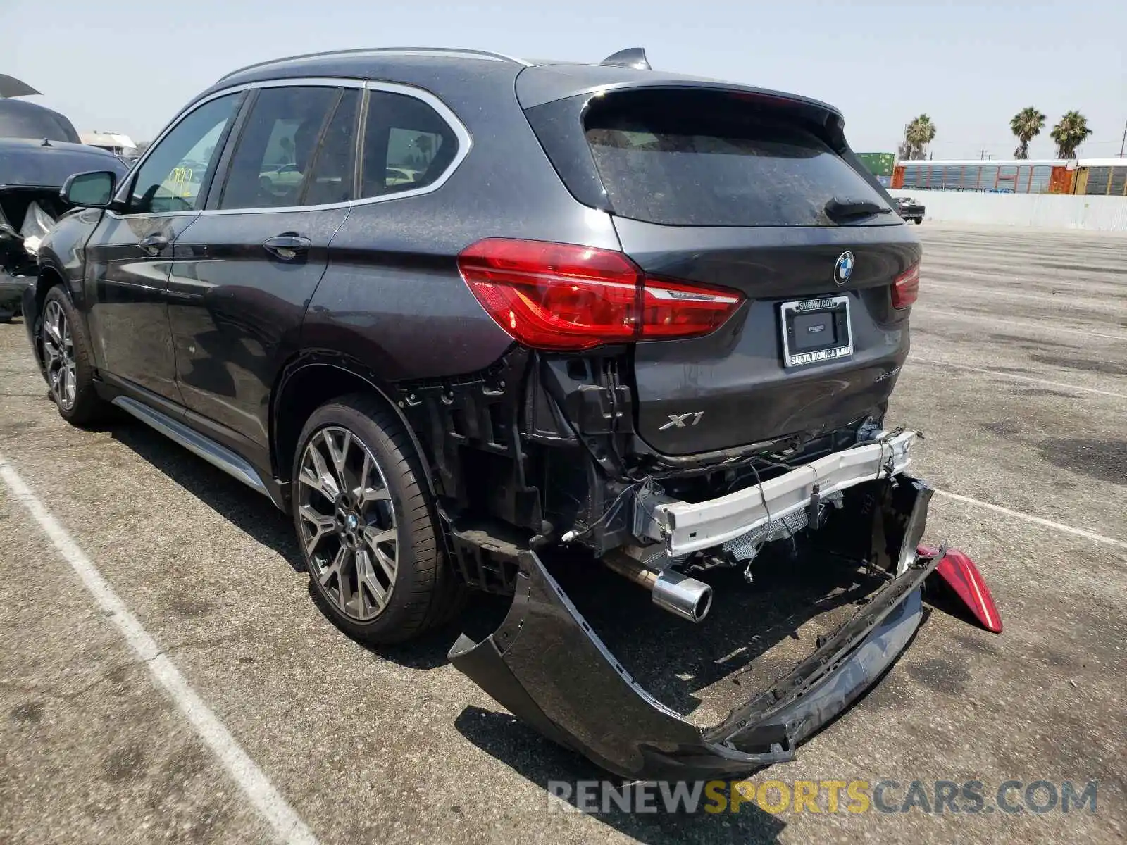 3 Photograph of a damaged car WBXJG9C08M5S50873 BMW X1 2021