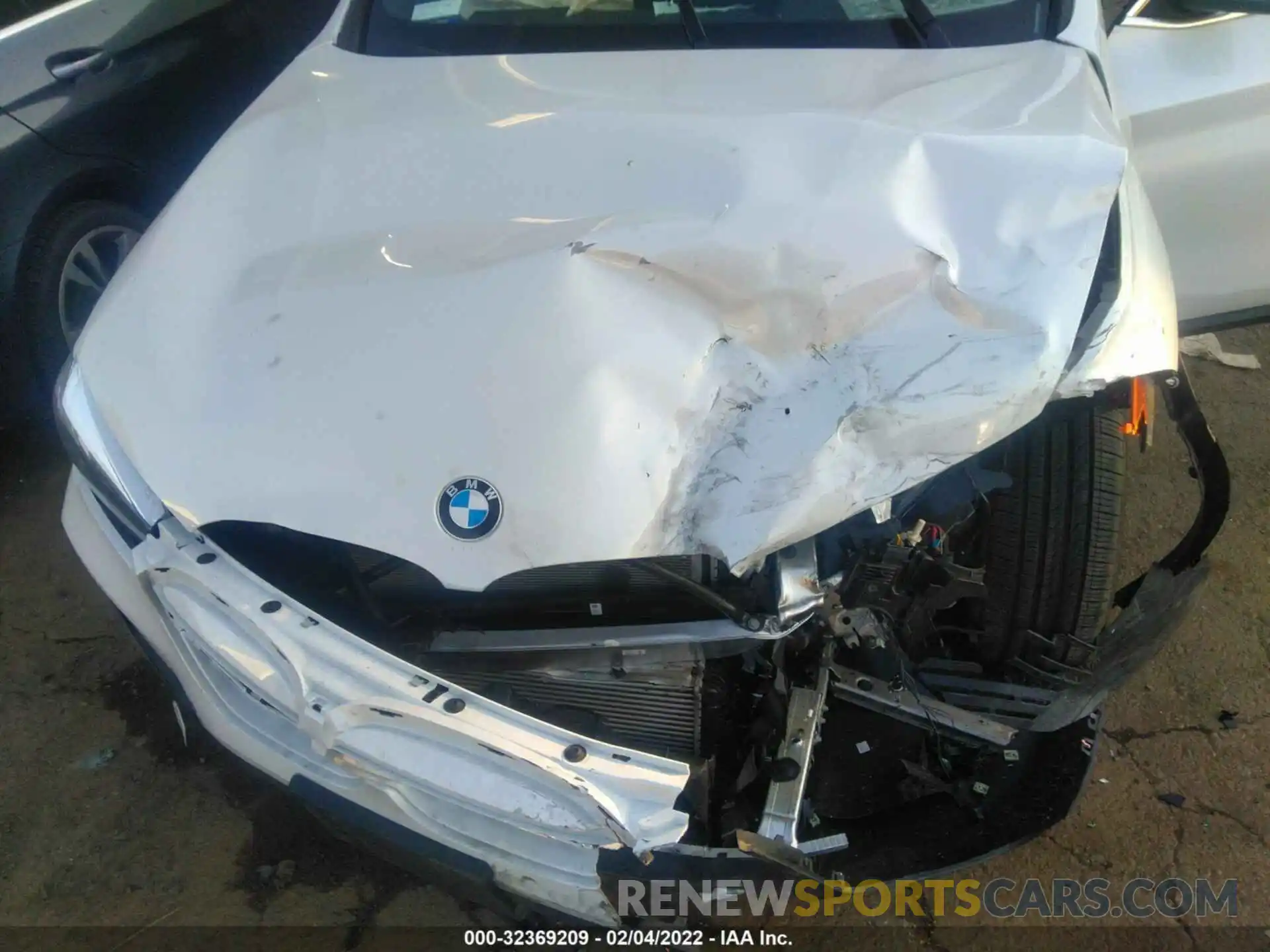 10 Photograph of a damaged car WBXJG9C08M5T53159 BMW X1 2021