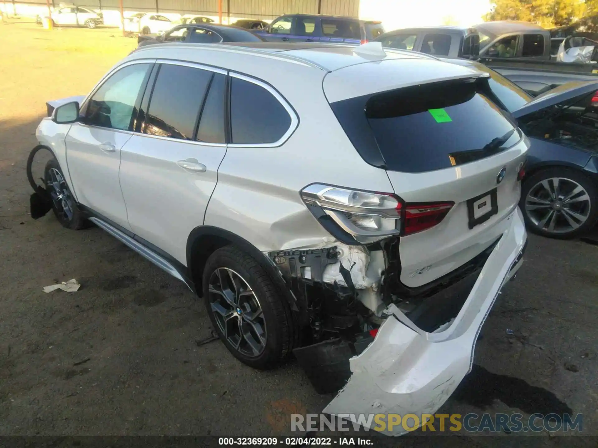 3 Photograph of a damaged car WBXJG9C08M5T53159 BMW X1 2021