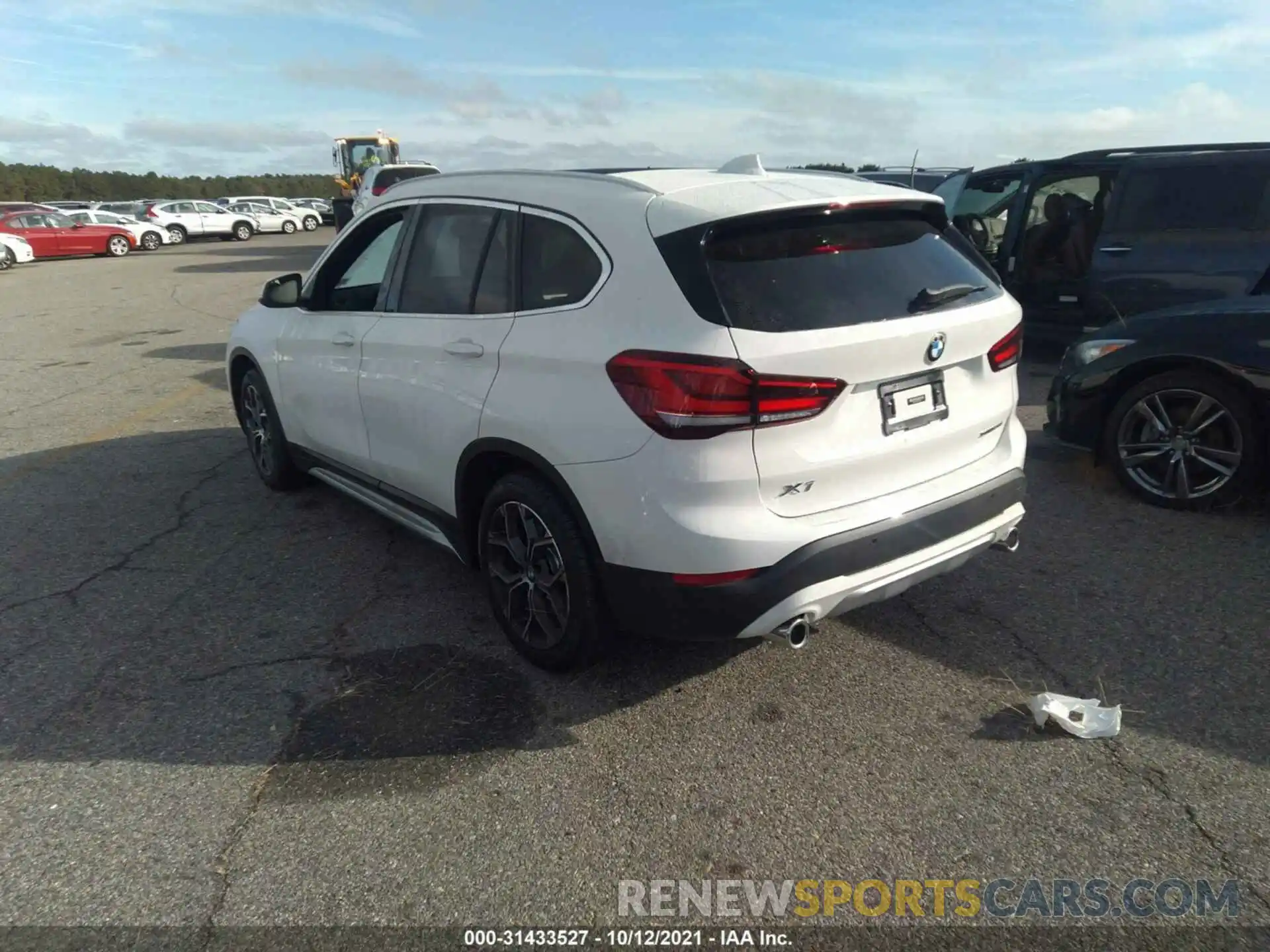 3 Photograph of a damaged car WBXJG9C08M5T73279 BMW X1 2021