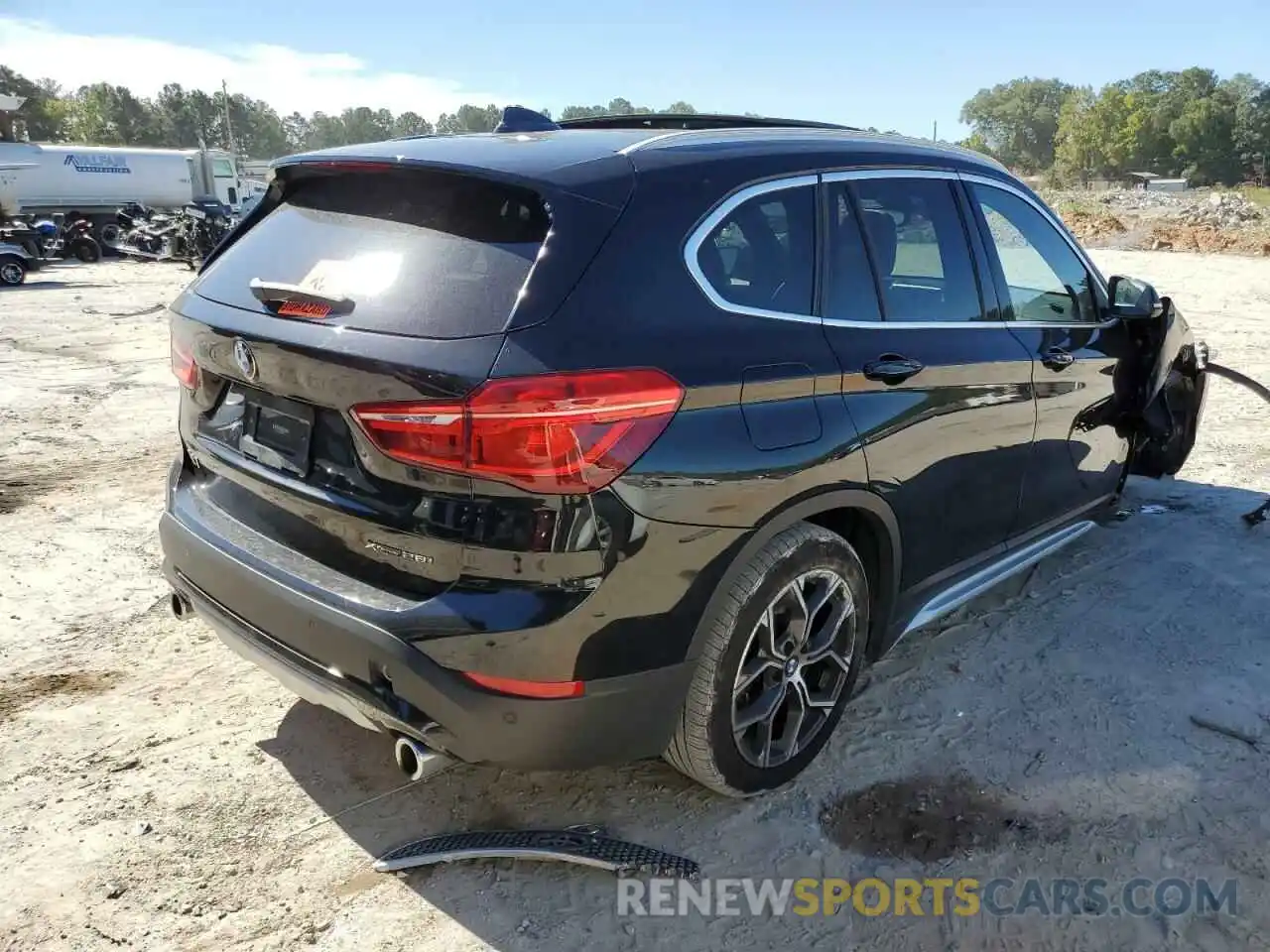 4 Photograph of a damaged car WBXJG9C08M5T95332 BMW X1 2021