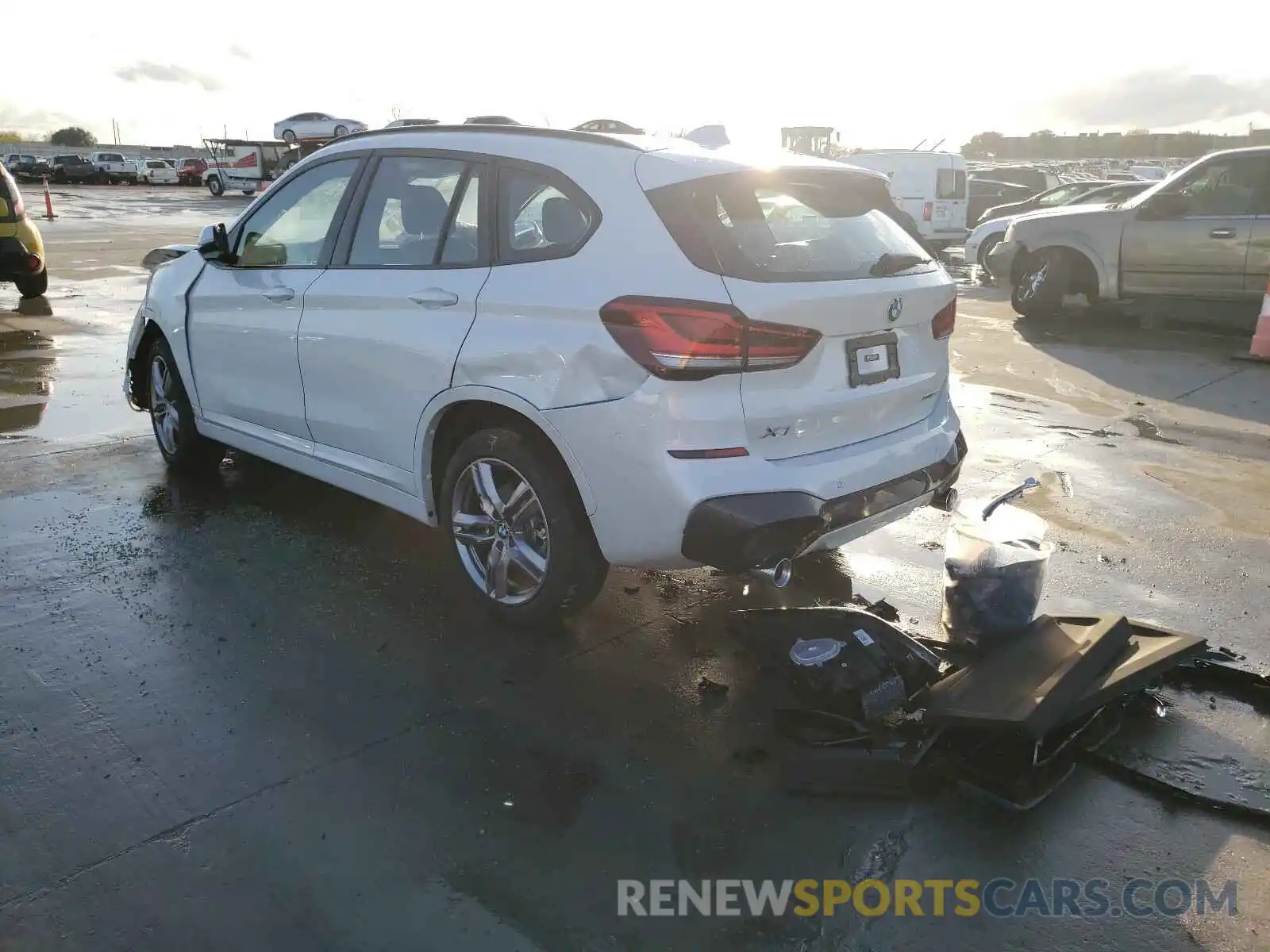 3 Photograph of a damaged car WBXJG9C09M5S11032 BMW X1 2021