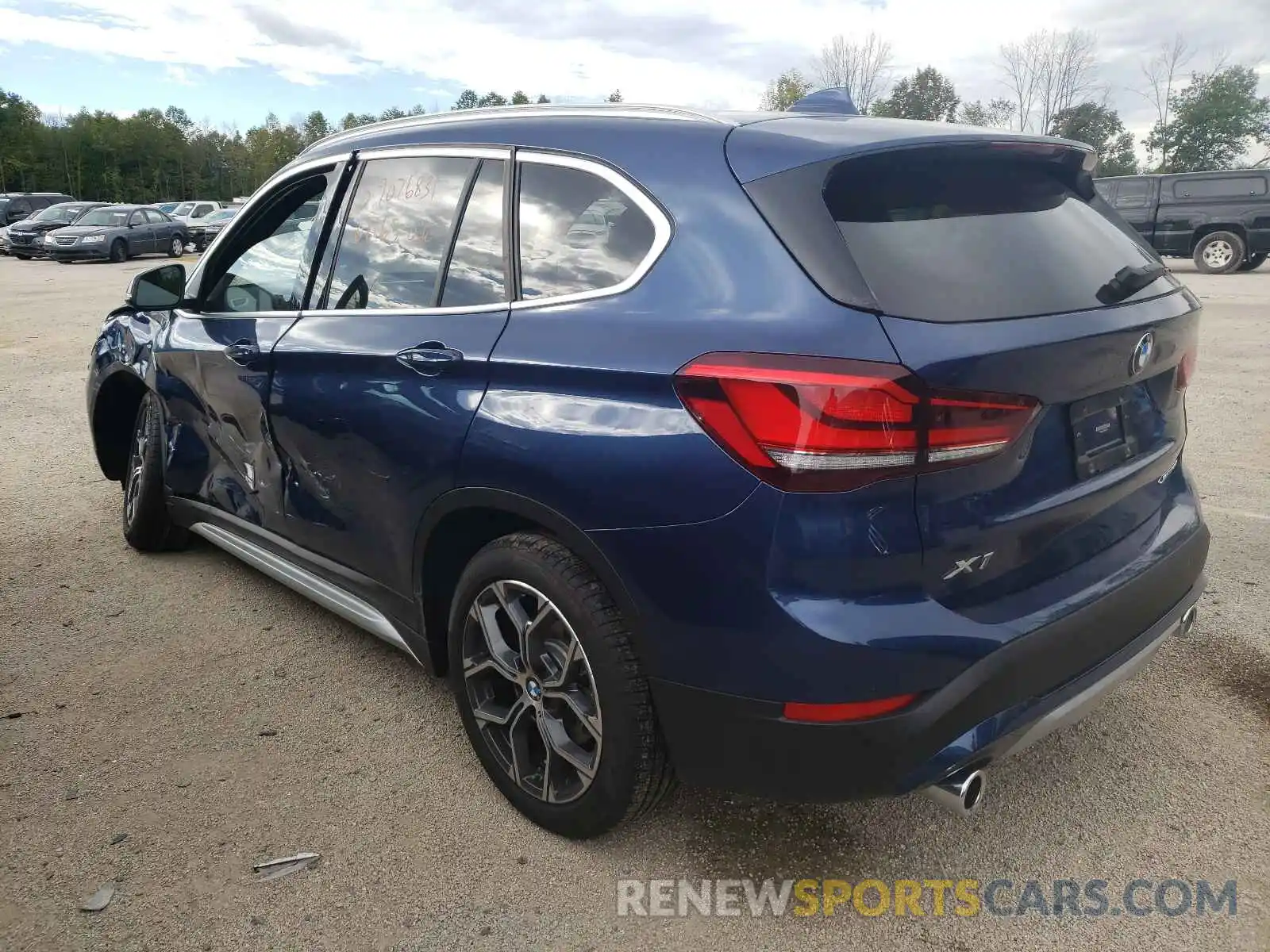 3 Photograph of a damaged car WBXJG9C09M5S45648 BMW X1 2021