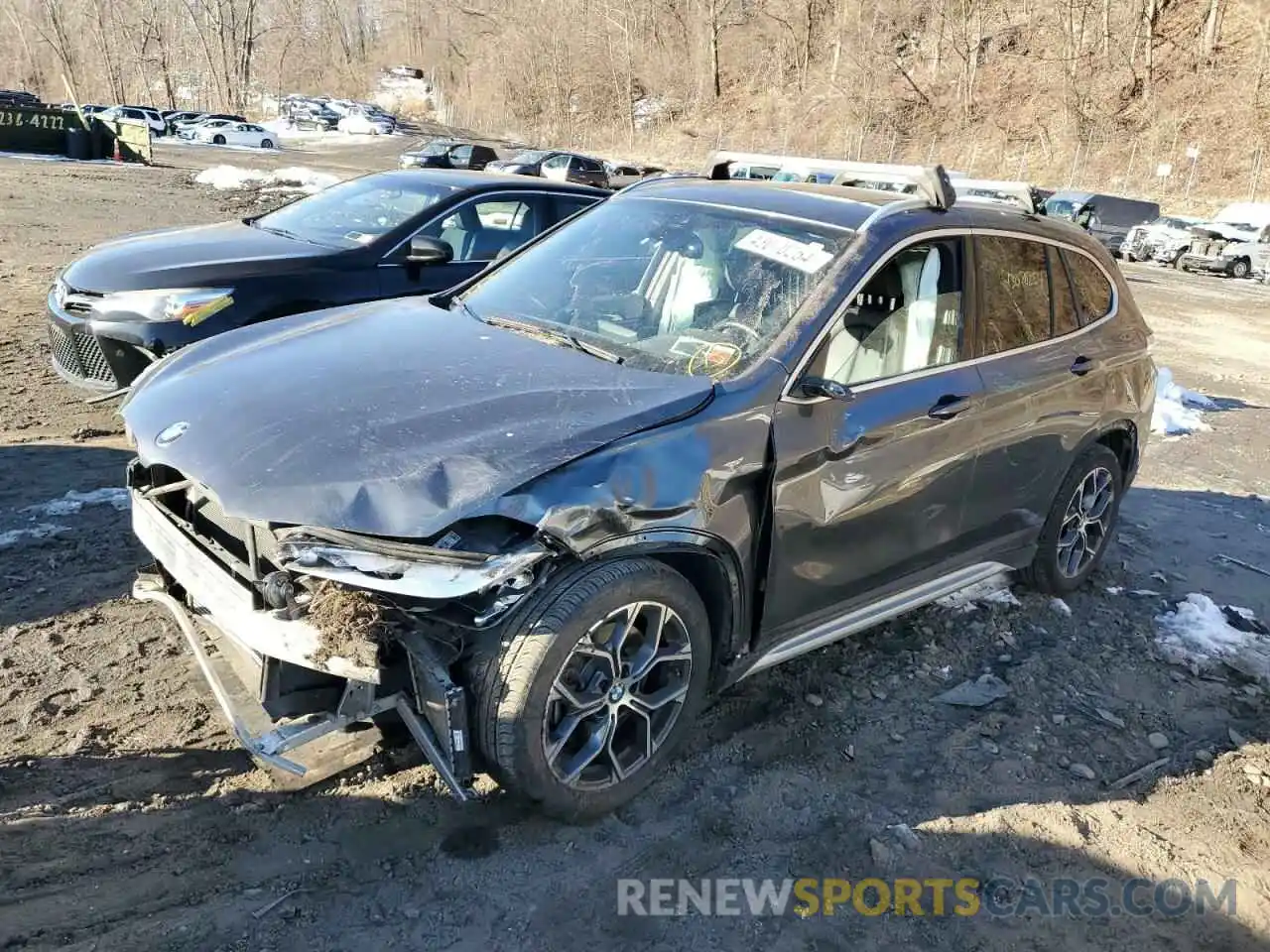 1 Photograph of a damaged car WBXJG9C09M5T33504 BMW X1 2021