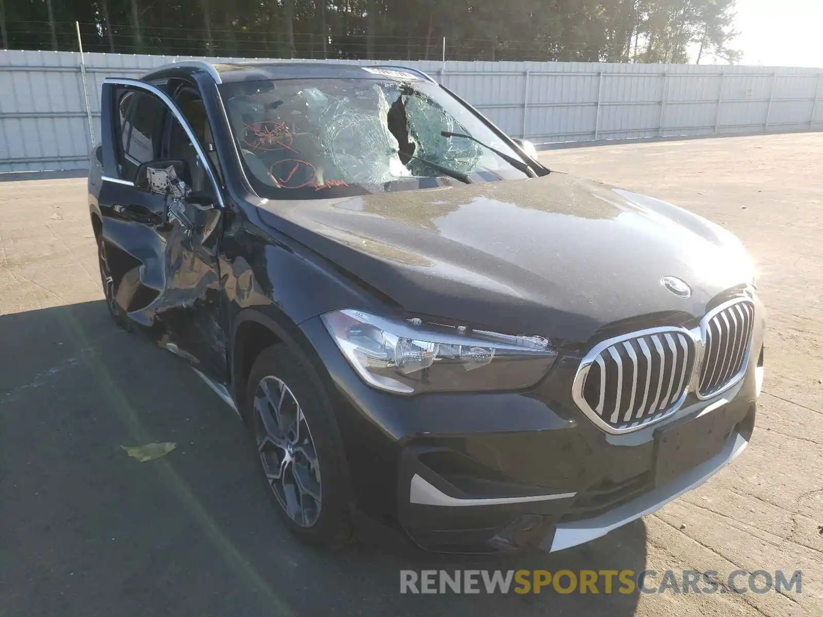 1 Photograph of a damaged car WBXJG9C09M5T53915 BMW X1 2021