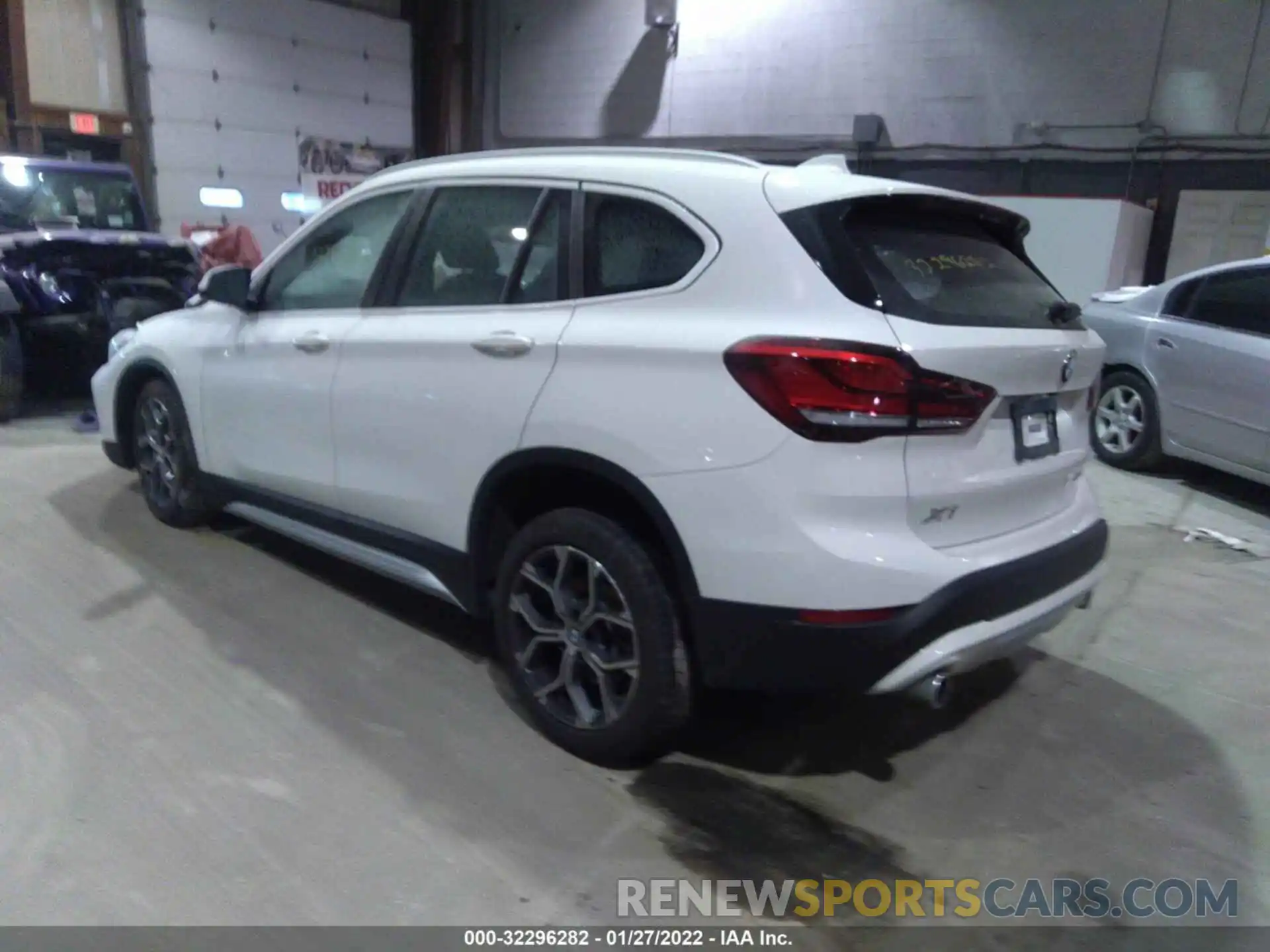 3 Фотография поврежденного автомобиля WBXJG9C0XM5S11086 BMW X1 2021