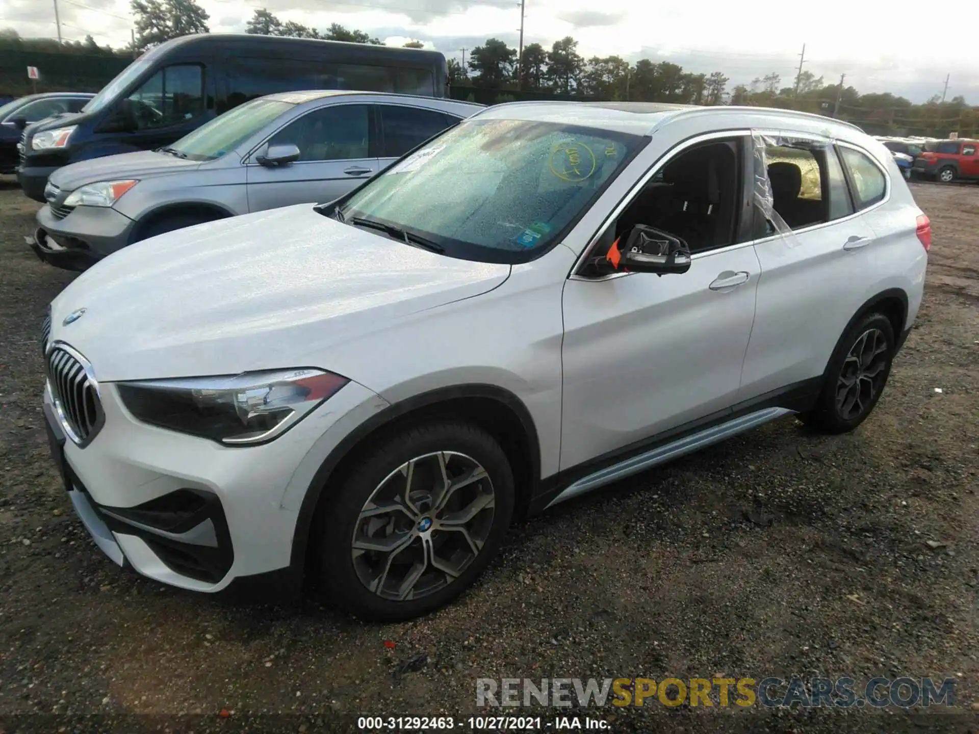 2 Фотография поврежденного автомобиля WBXJG9C0XM5S35405 BMW X1 2021