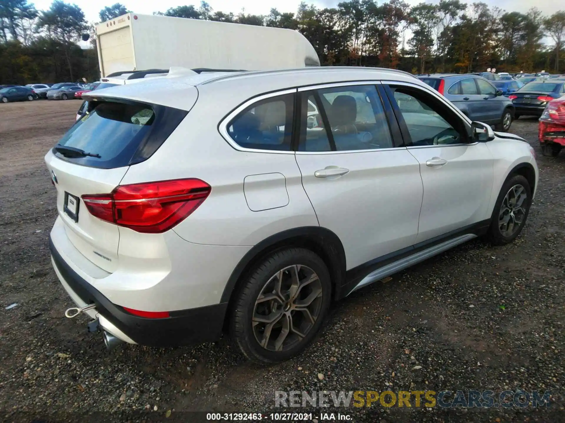 4 Фотография поврежденного автомобиля WBXJG9C0XM5S35405 BMW X1 2021