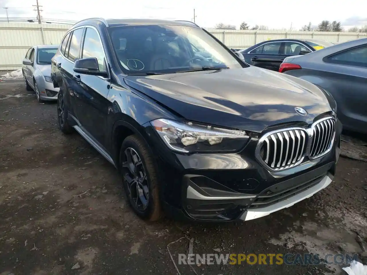 1 Фотография поврежденного автомобиля WBXJG9C0XM5T45628 BMW X1 2021