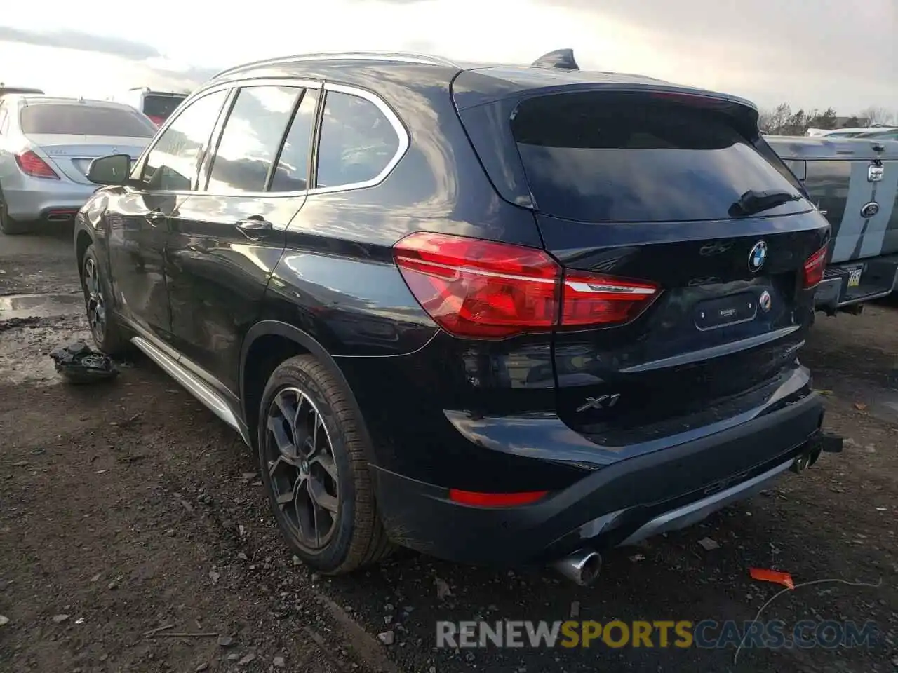 3 Photograph of a damaged car WBXJG9C0XM5T45628 BMW X1 2021