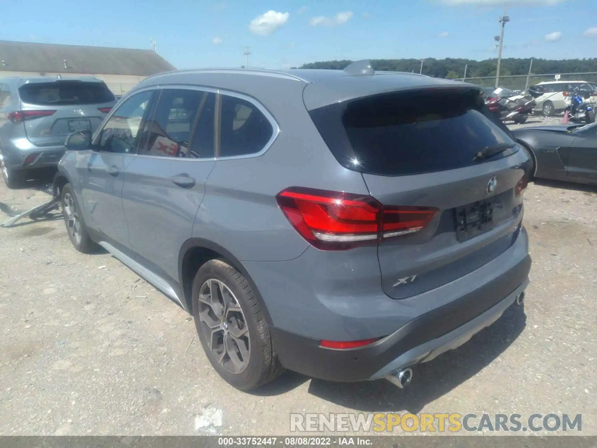 3 Фотография поврежденного автомобиля WBXJG9C0XM5T72554 BMW X1 2021