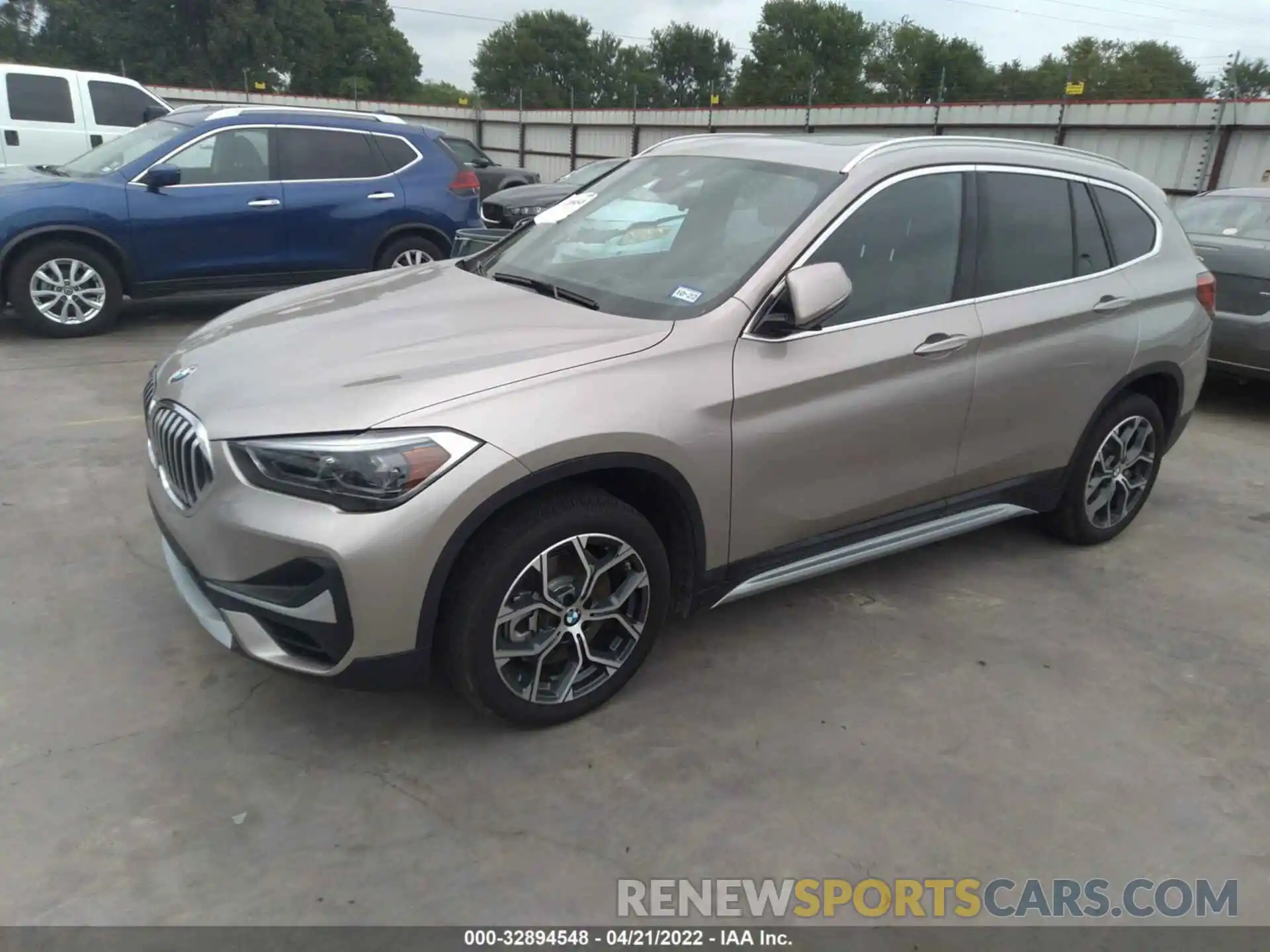 2 Фотография поврежденного автомобиля WBXJG9C0XM5T88169 BMW X1 2021