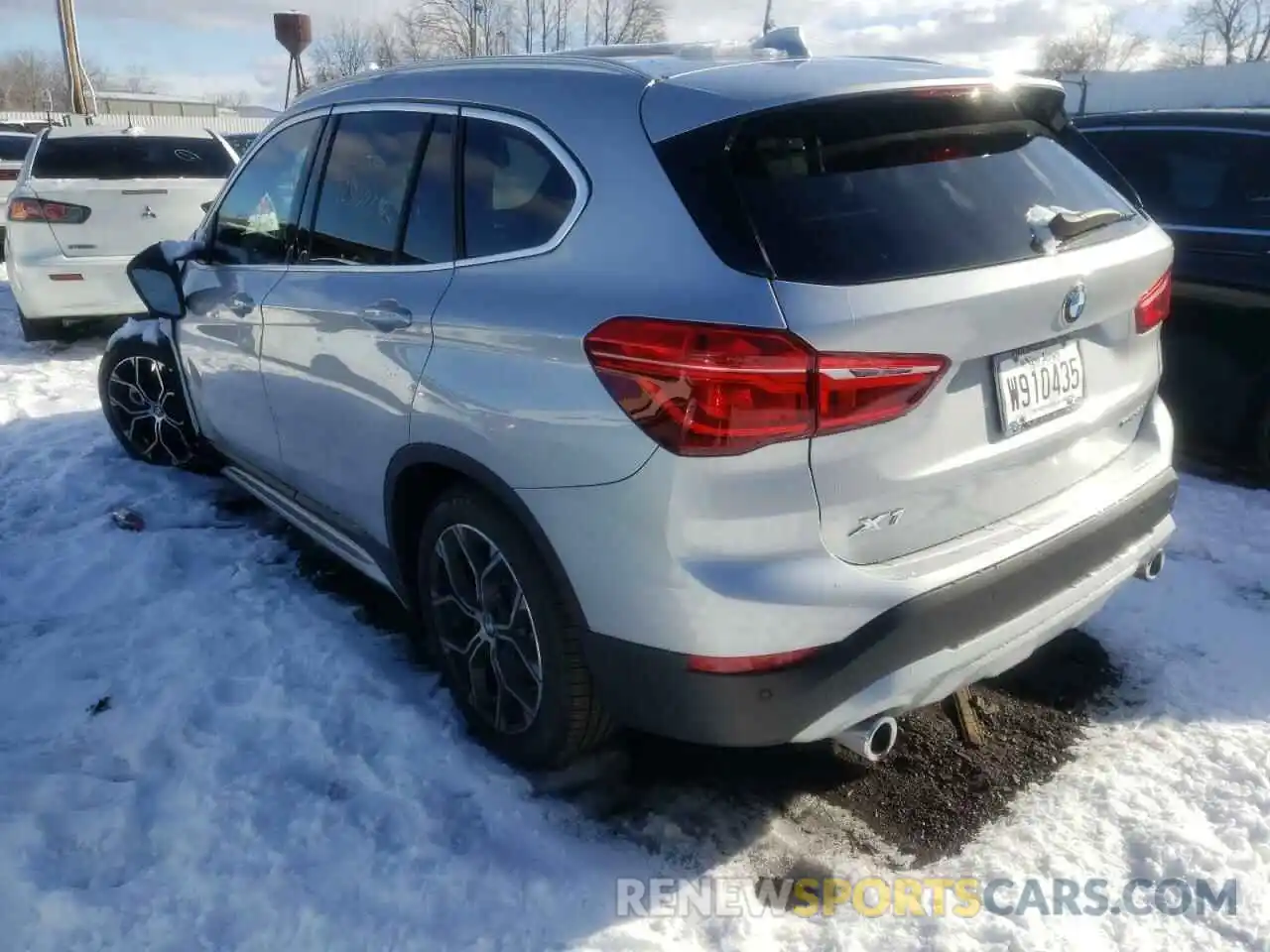 3 Photograph of a damaged car WBXJG9C0XM5U28105 BMW X1 2021