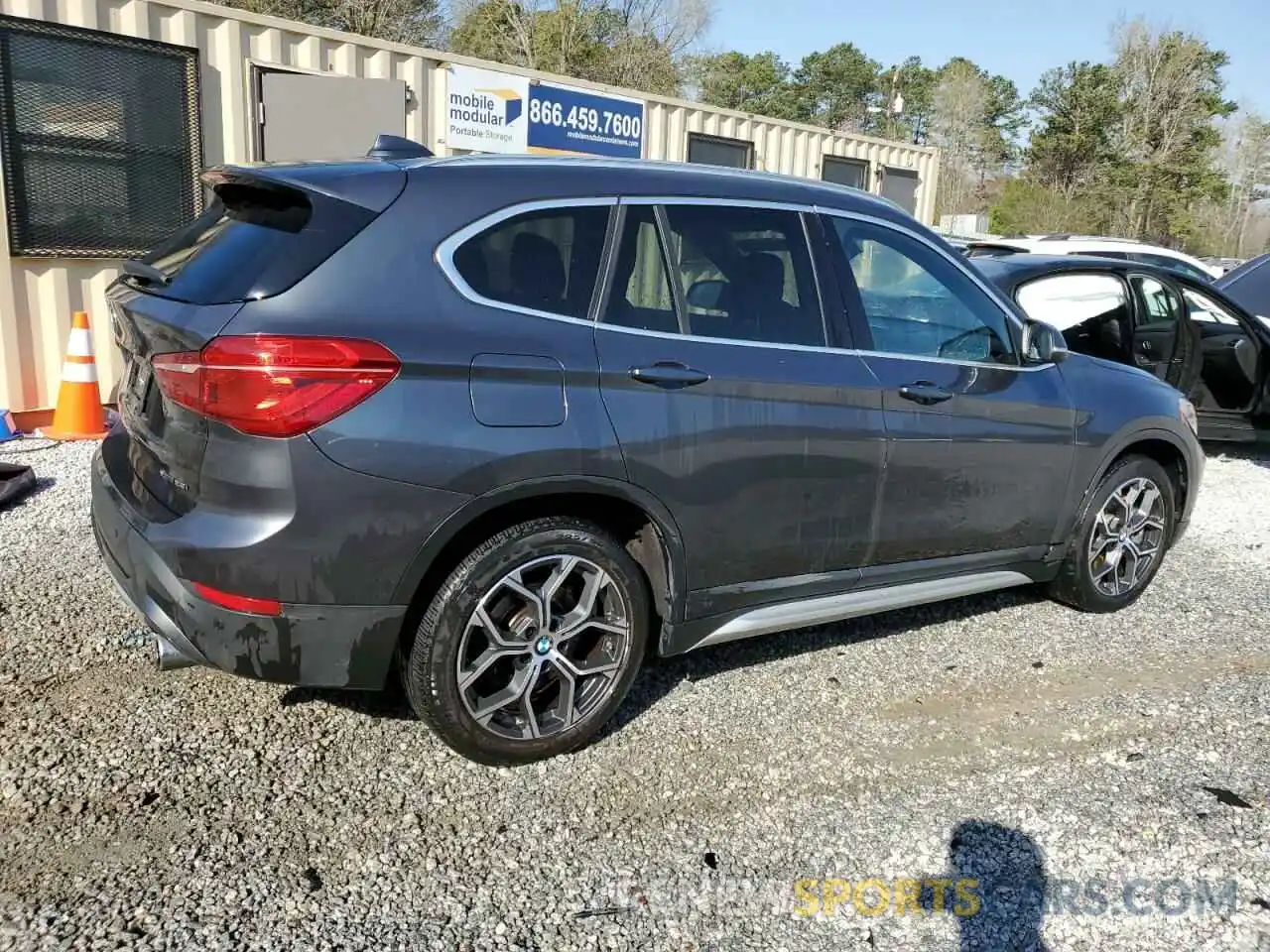 3 Photograph of a damaged car WBXJG9C00N5V27369 BMW X1 2022