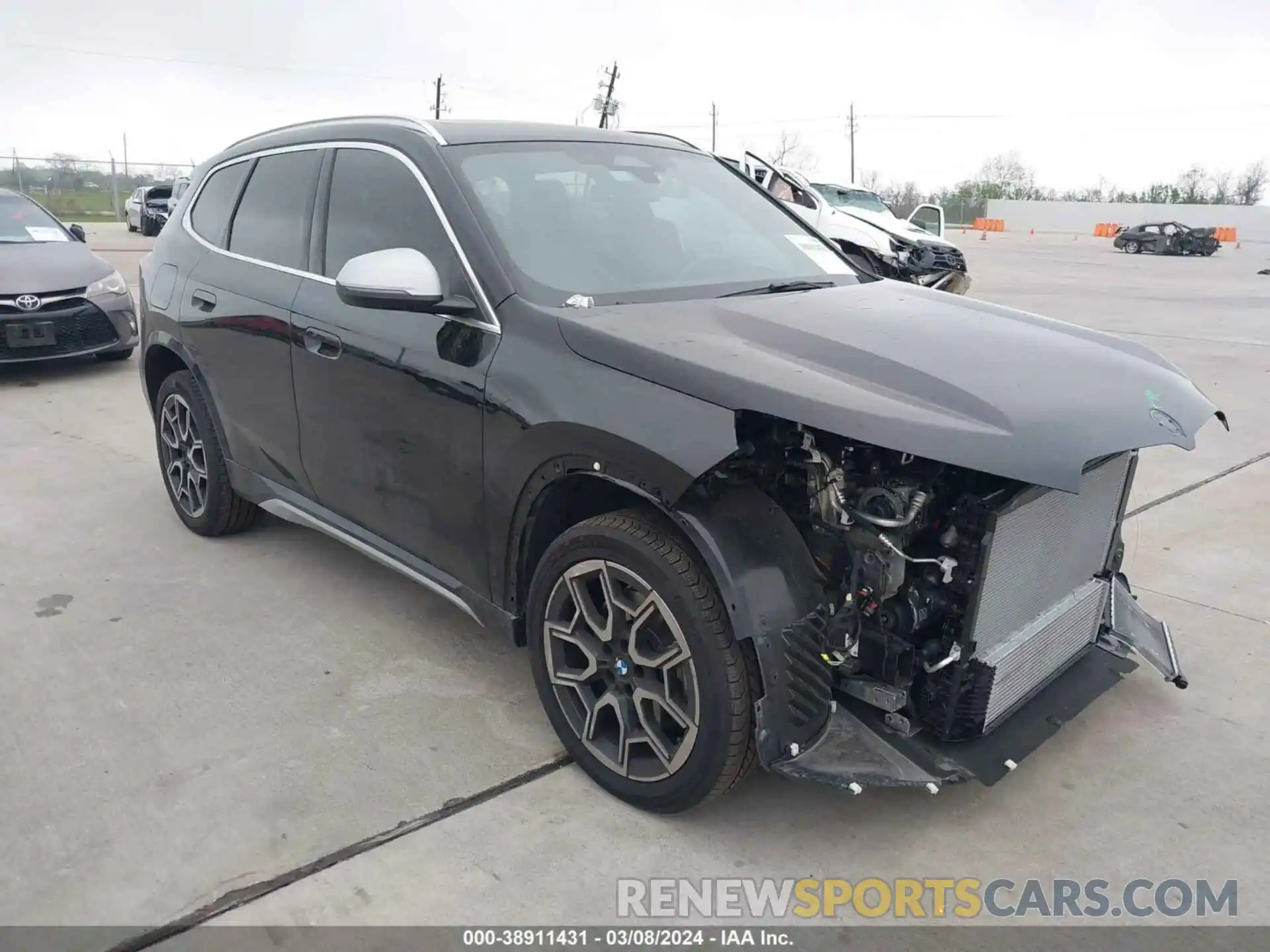 1 Photograph of a damaged car WBX73EF03P5X57369 BMW X1 2023