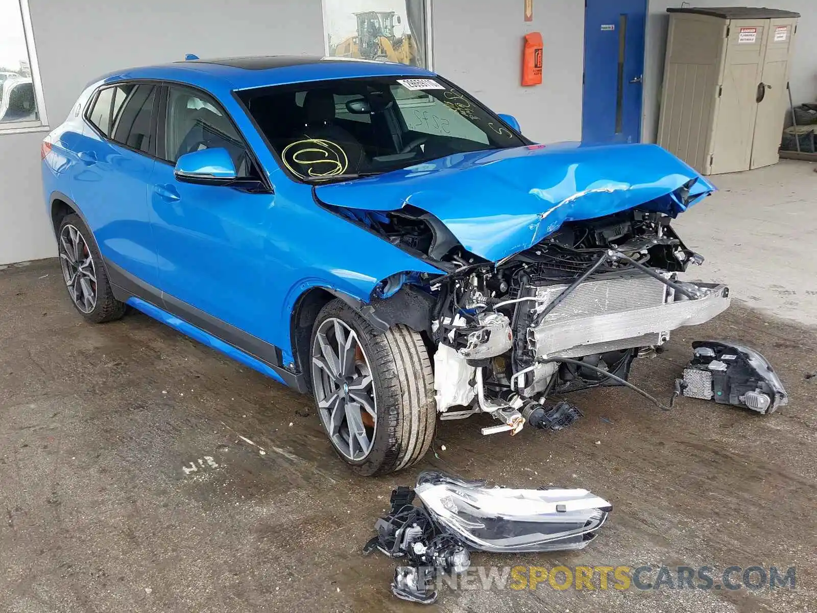 1 Photograph of a damaged car WBXYJ3C52K5N04373 BMW X2 2019