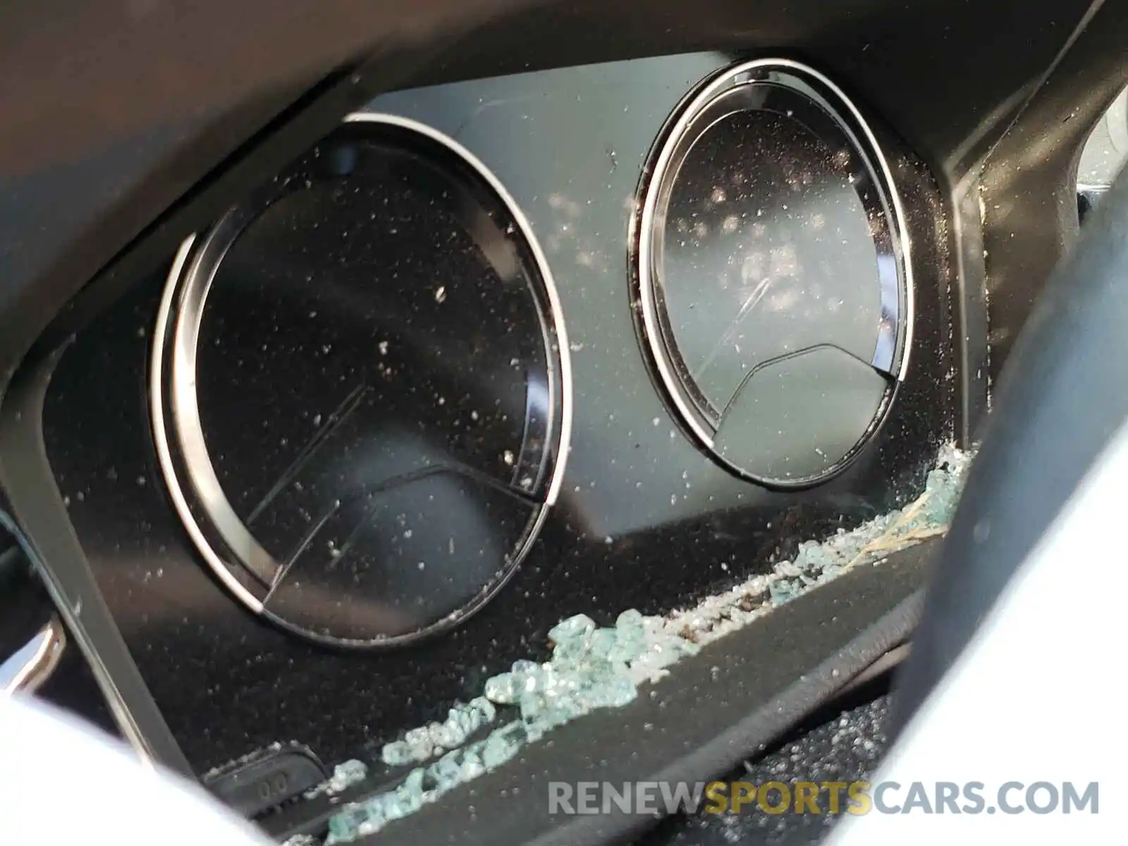 8 Photograph of a damaged car WBXYJ3C54KEP77170 BMW X2 2019