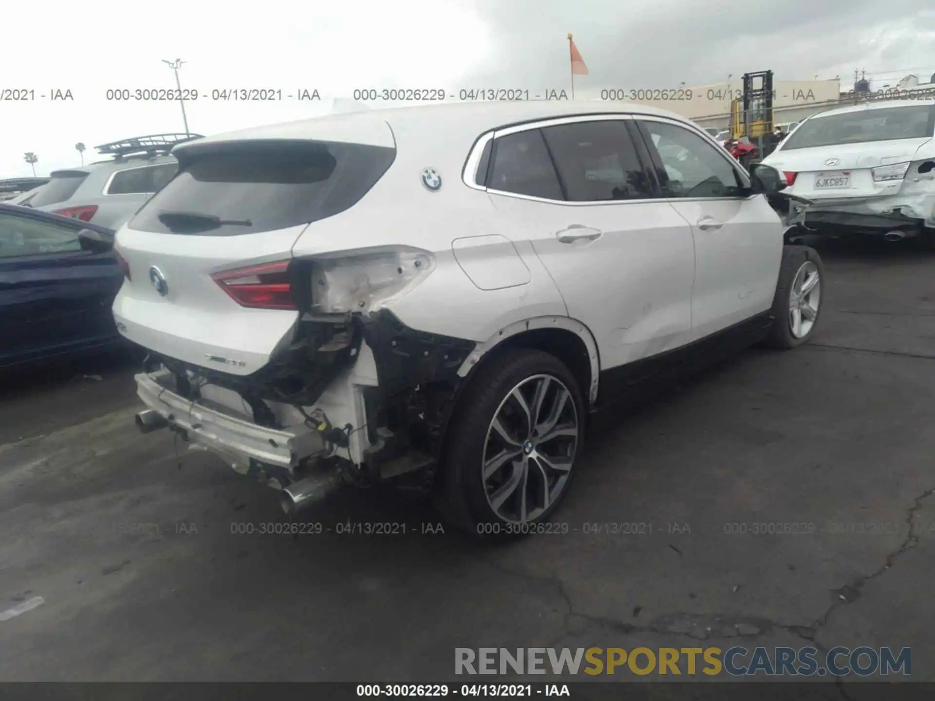 4 Фотография поврежденного автомобиля WBXYJ3C55K5N21717 BMW X2 2019