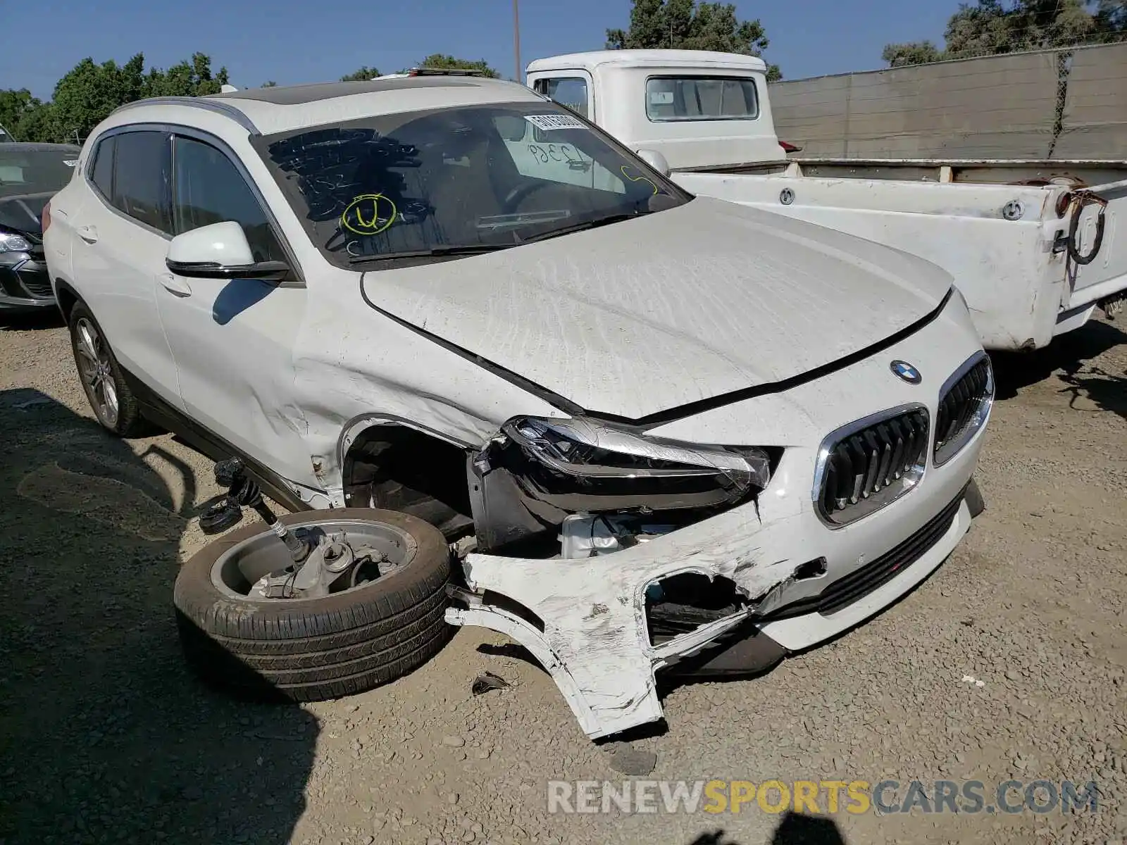 1 Фотография поврежденного автомобиля WBXYJ3C55KEP77520 BMW X2 2019