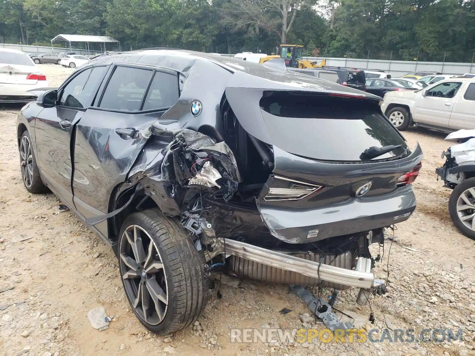 3 Photograph of a damaged car WBXYJ3C57K5N02568 BMW X2 2019