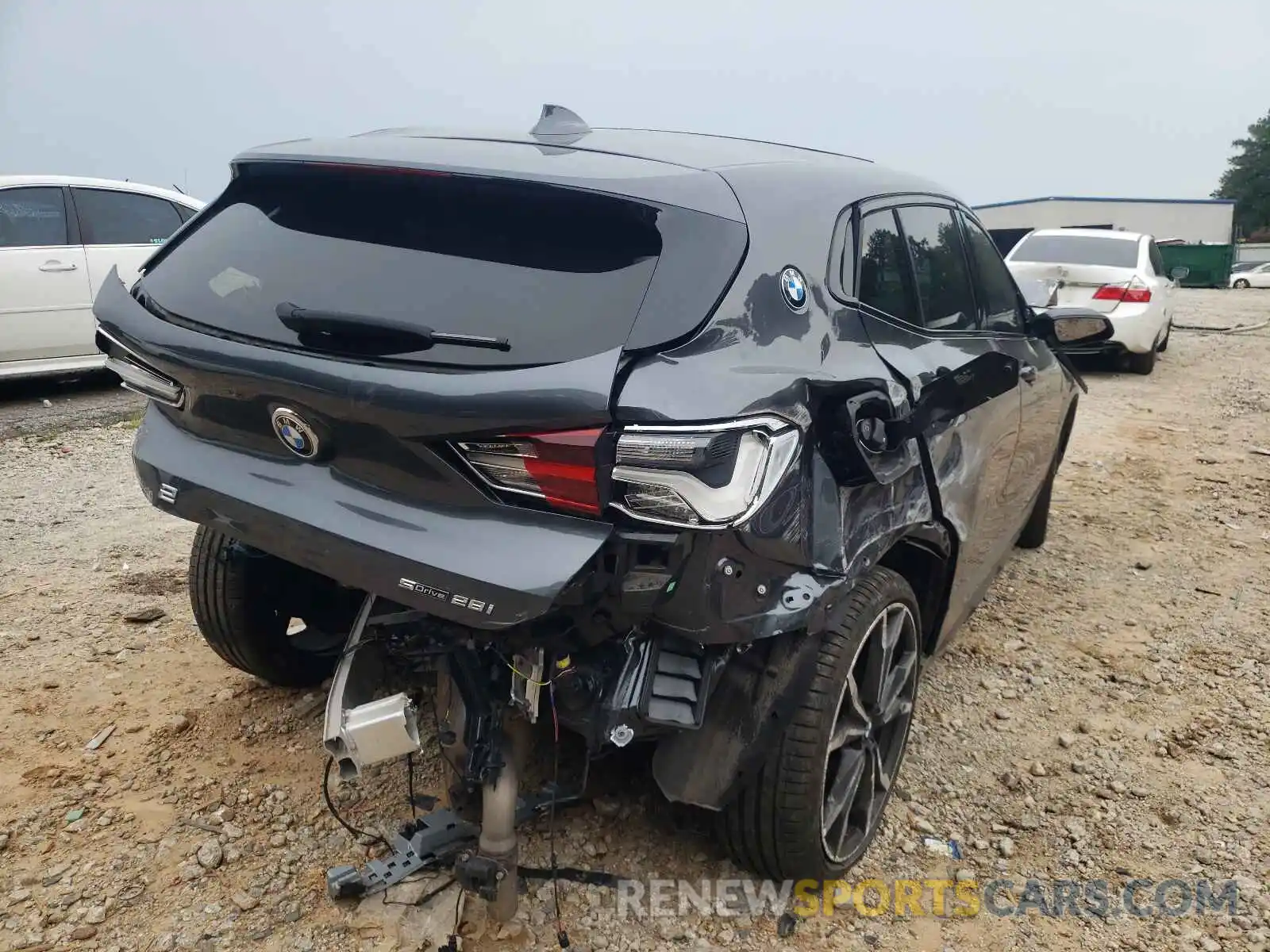 4 Photograph of a damaged car WBXYJ3C57K5N02568 BMW X2 2019