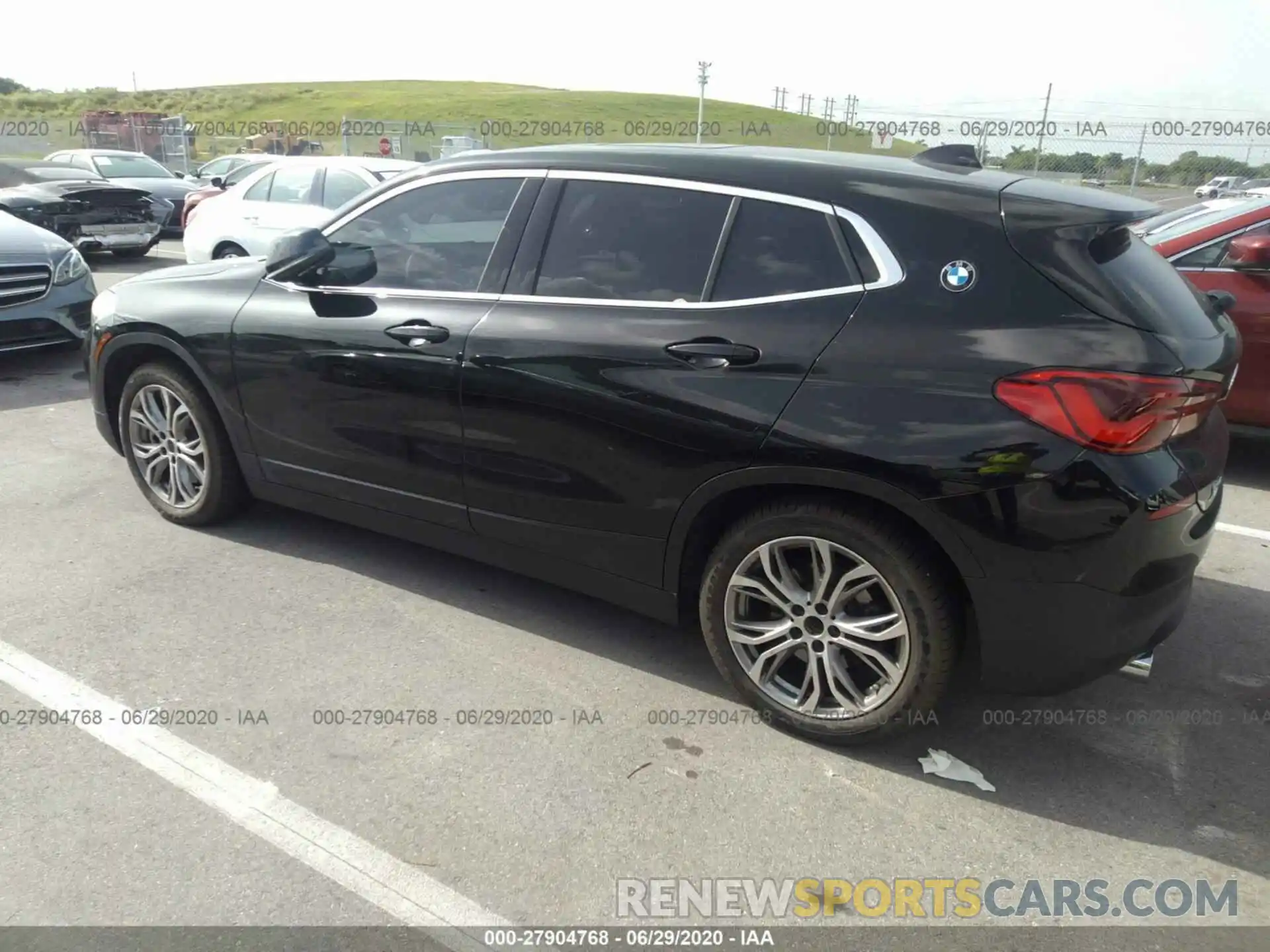 3 Photograph of a damaged car WBXYJ3C59K5N01695 BMW X2 2019