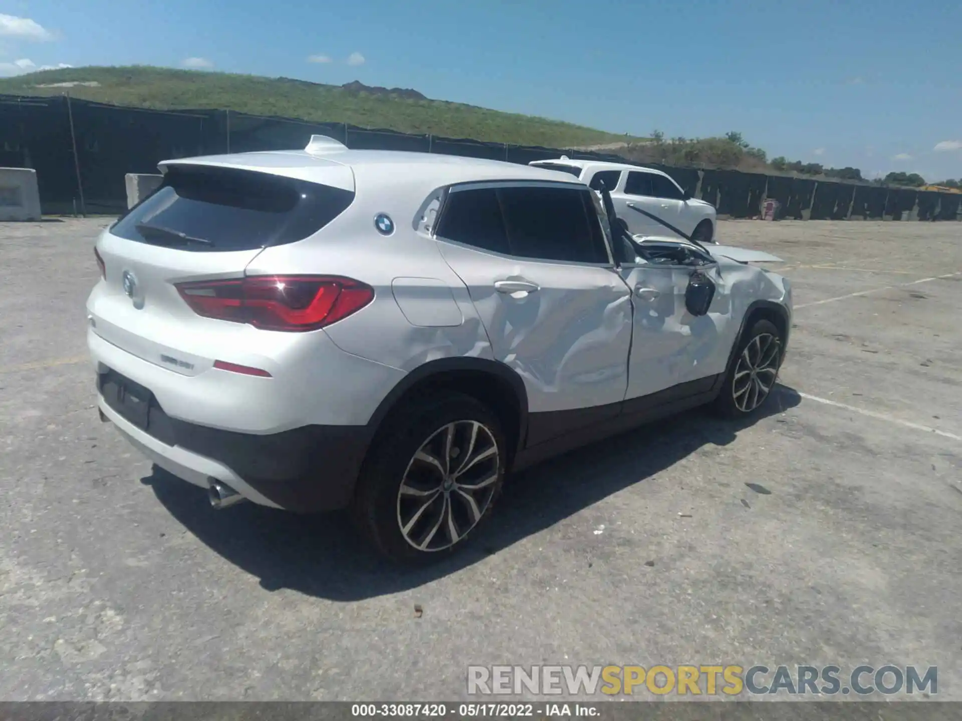 4 Photograph of a damaged car WBXYJ3C5XK5N13001 BMW X2 2019