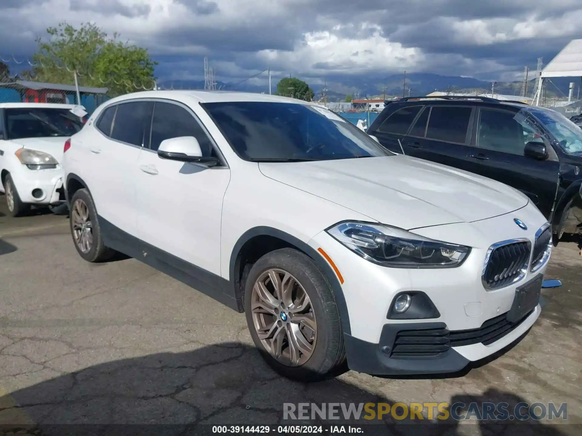 1 Photograph of a damaged car WBXYJ3C5XKEP77027 BMW X2 2019