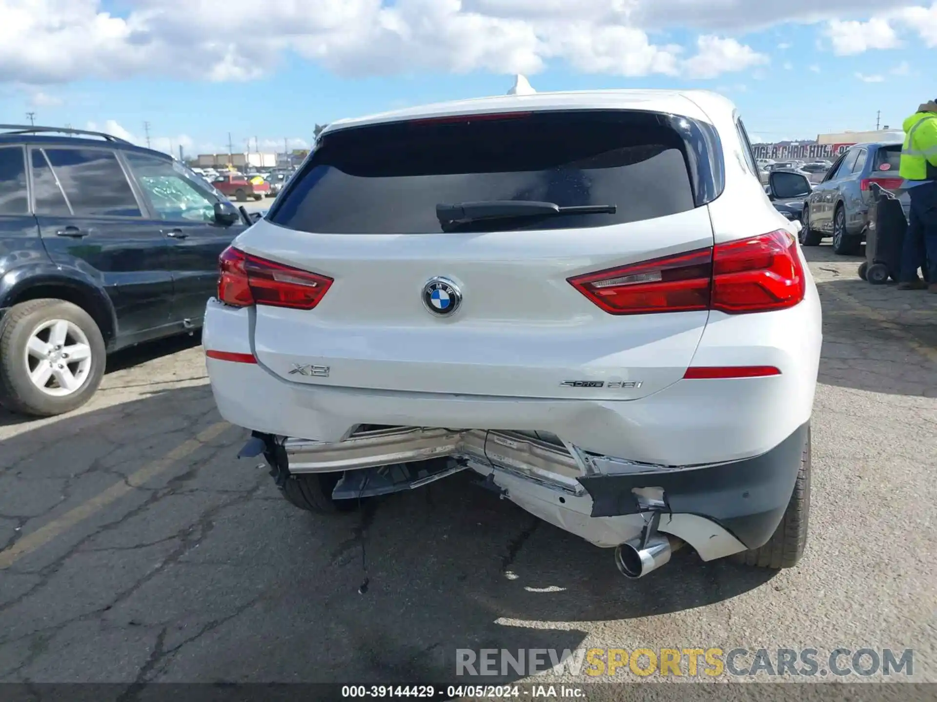 16 Photograph of a damaged car WBXYJ3C5XKEP77027 BMW X2 2019