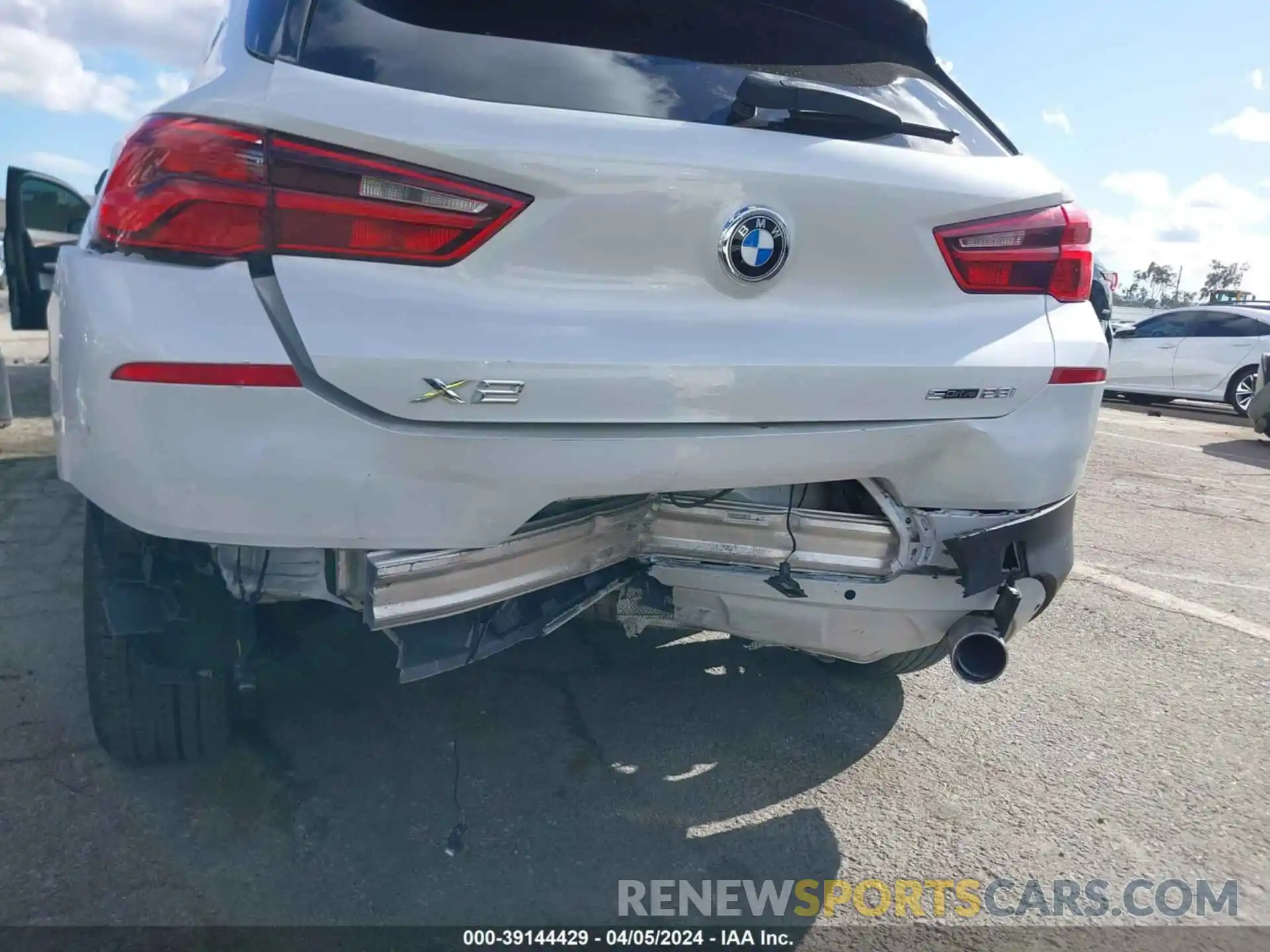 6 Photograph of a damaged car WBXYJ3C5XKEP77027 BMW X2 2019