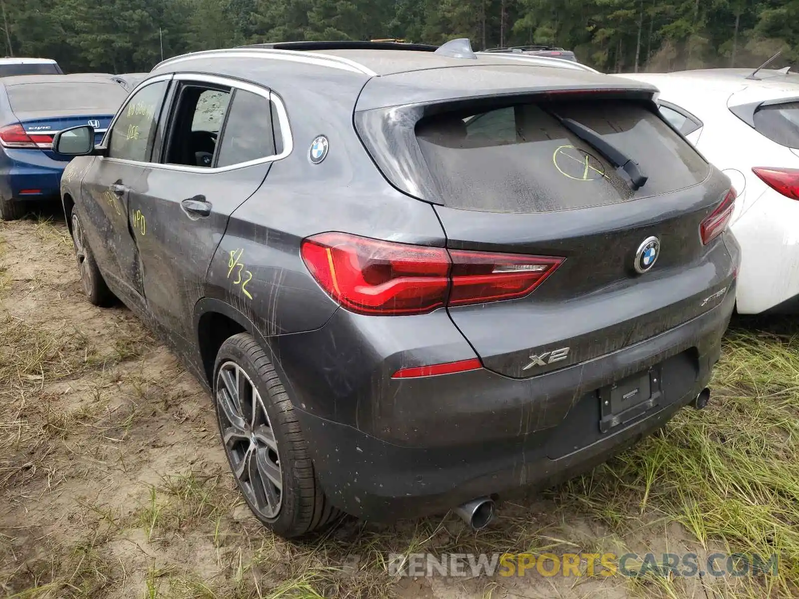 3 Photograph of a damaged car WBXYJ5C50KEF83122 BMW X2 2019