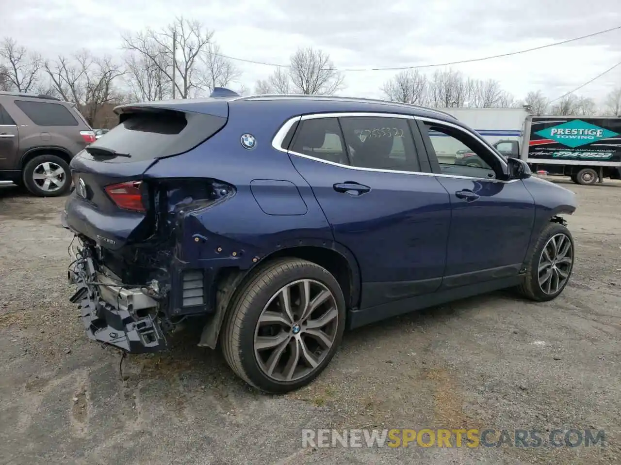 3 Photograph of a damaged car WBXYJ5C53K5N03017 BMW X2 2019