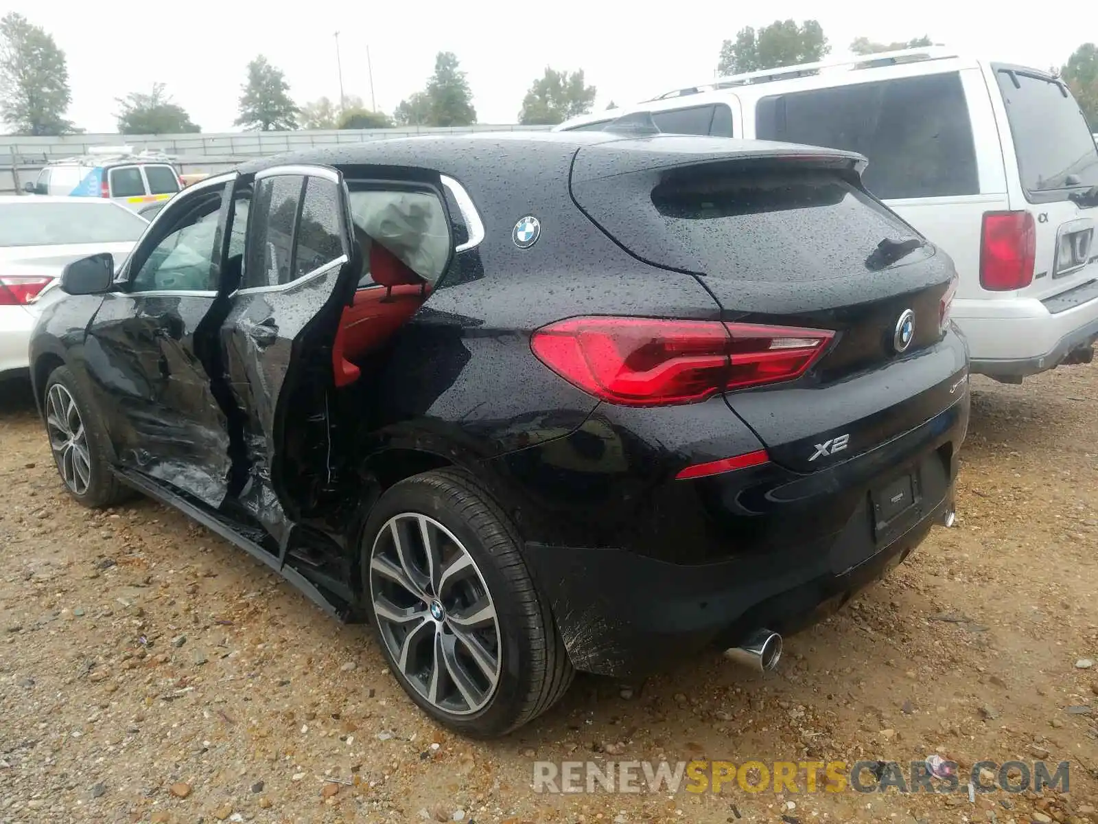 3 Photograph of a damaged car WBXYJ5C55K5N46287 BMW X2 2019