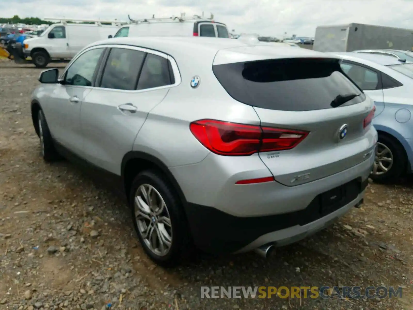 3 Photograph of a damaged car WBXYJ5C56K5N37811 BMW X2 2019