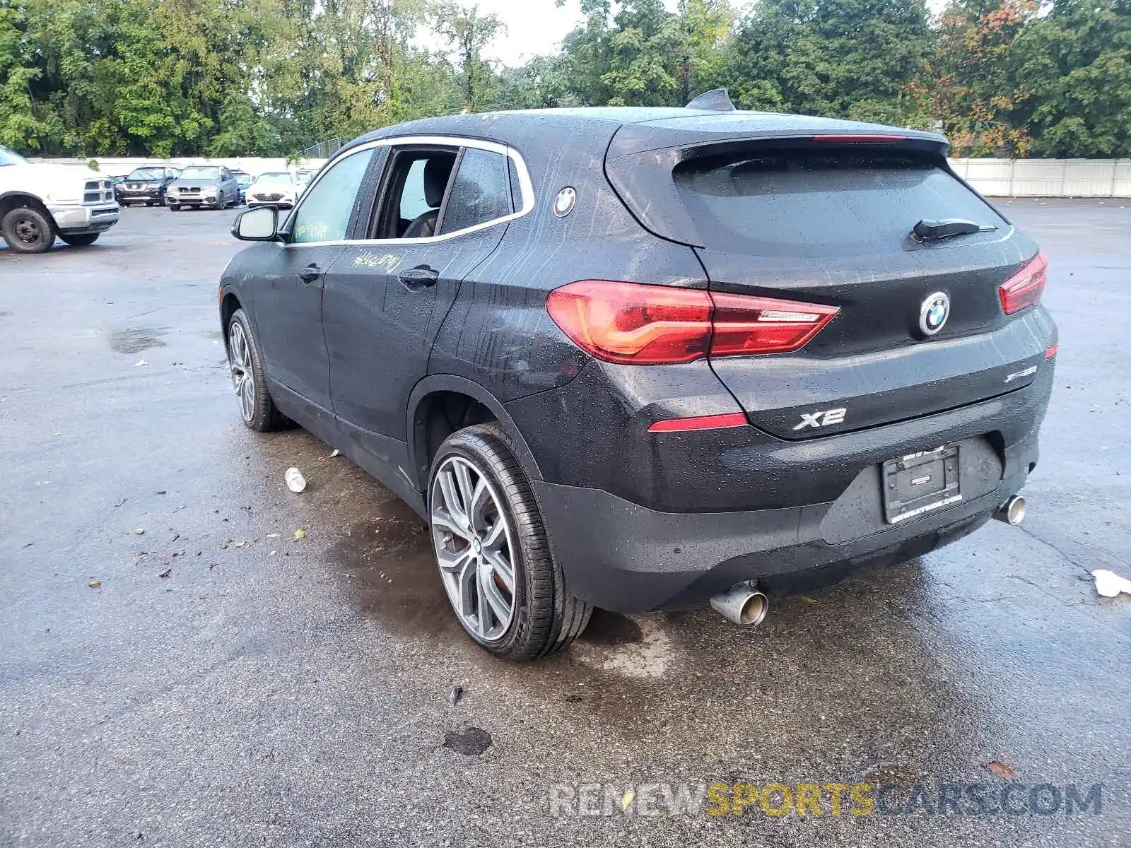 3 Photograph of a damaged car WBXYJ5C58K5N38586 BMW X2 2019