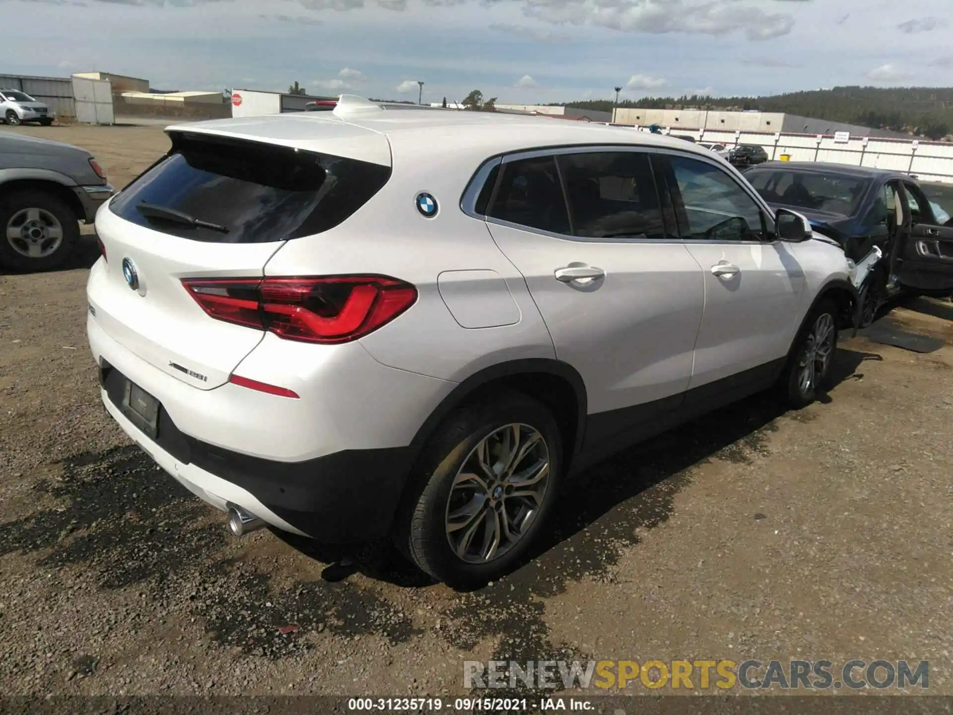 4 Photograph of a damaged car WBXYJ5C59K5N32103 BMW X2 2019