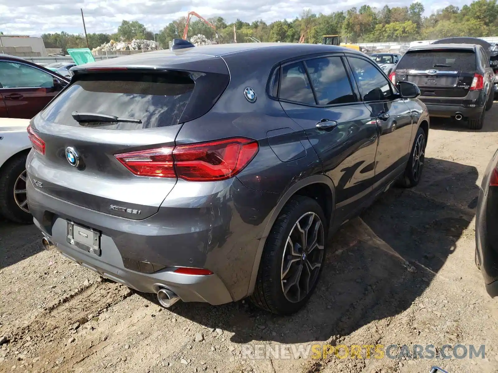 4 Photograph of a damaged car WBXYJ5C59K5N50469 BMW X2 2019